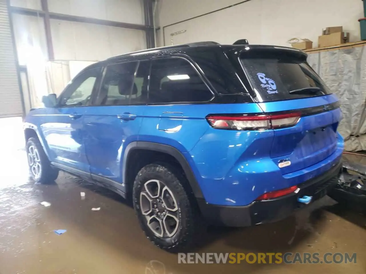 2 fotografías del automóvil dañado 1C4RJYC61N8761647 JEEP GRAND CHER 2022