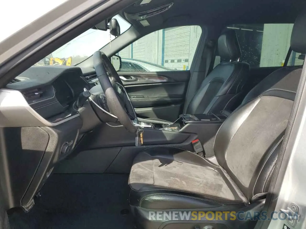7 fotografías del automóvil dañado 1C4RJJAG4P8800401 JEEP GRAND CHER 2023