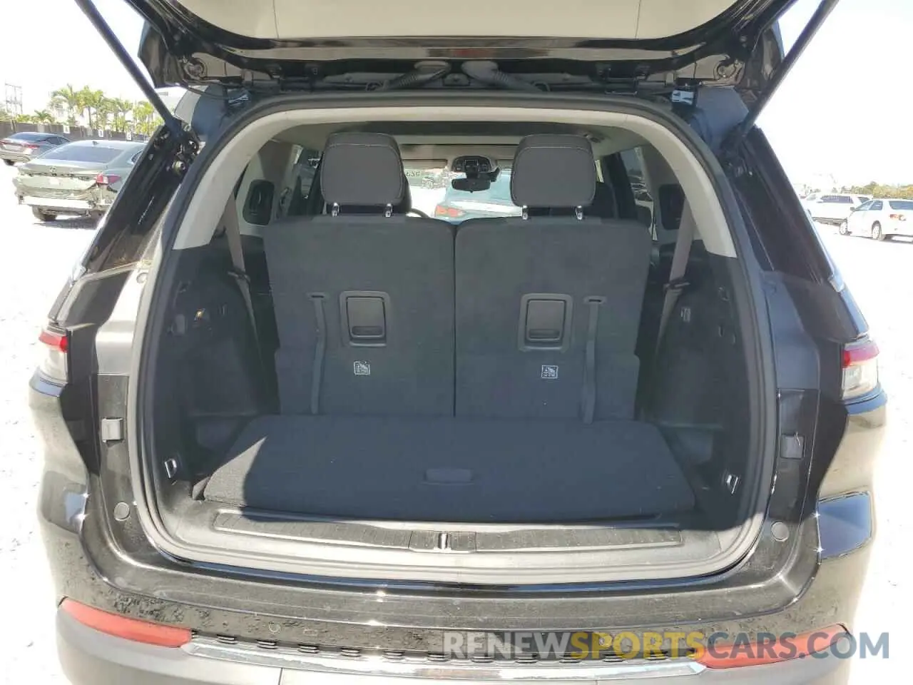 6 fotografías del automóvil dañado 1C4RJJAG6P8856002 JEEP GRAND CHER 2023