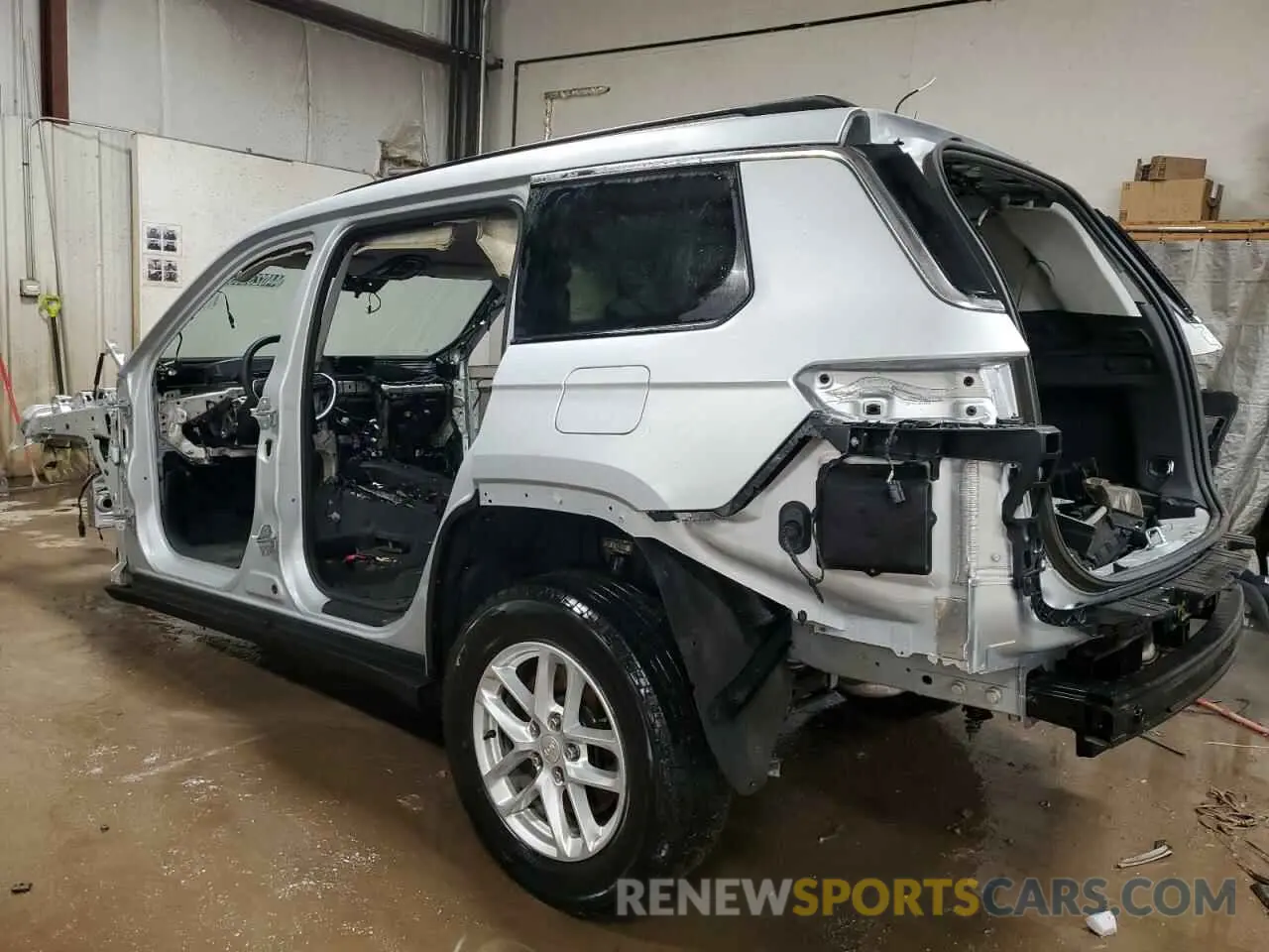 2 fotografías del automóvil dañado 1C4RJKAG3P8821150 JEEP GRAND CHER 2023