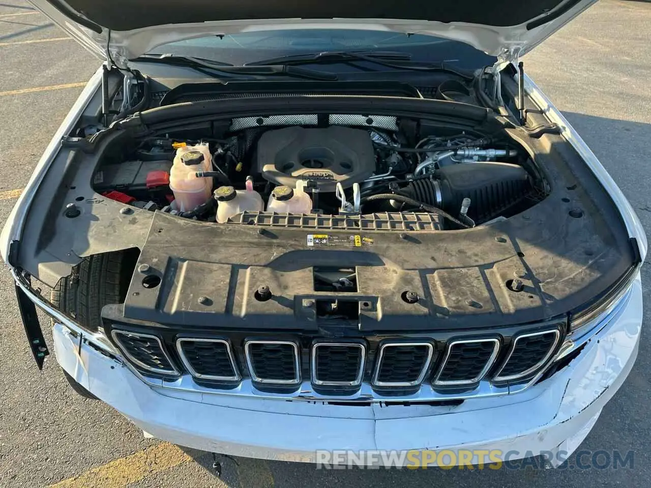 5 fotografías del automóvil dañado 1C4RJYB69PC626028 JEEP GRAND CHER 2023