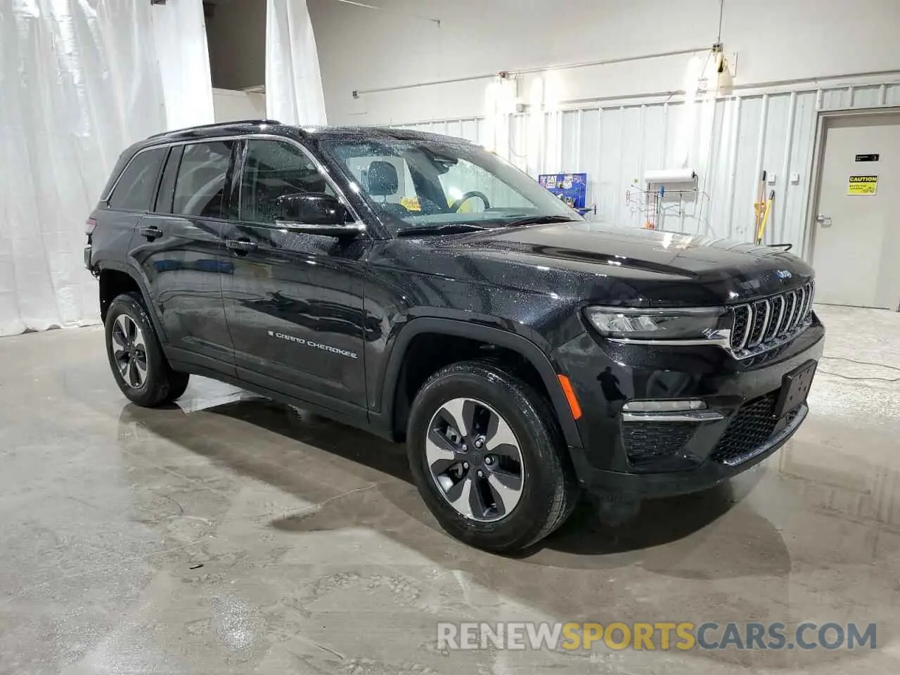 4 fotografías del automóvil dañado 1C4RJYB69PC665511 JEEP GRAND CHER 2023