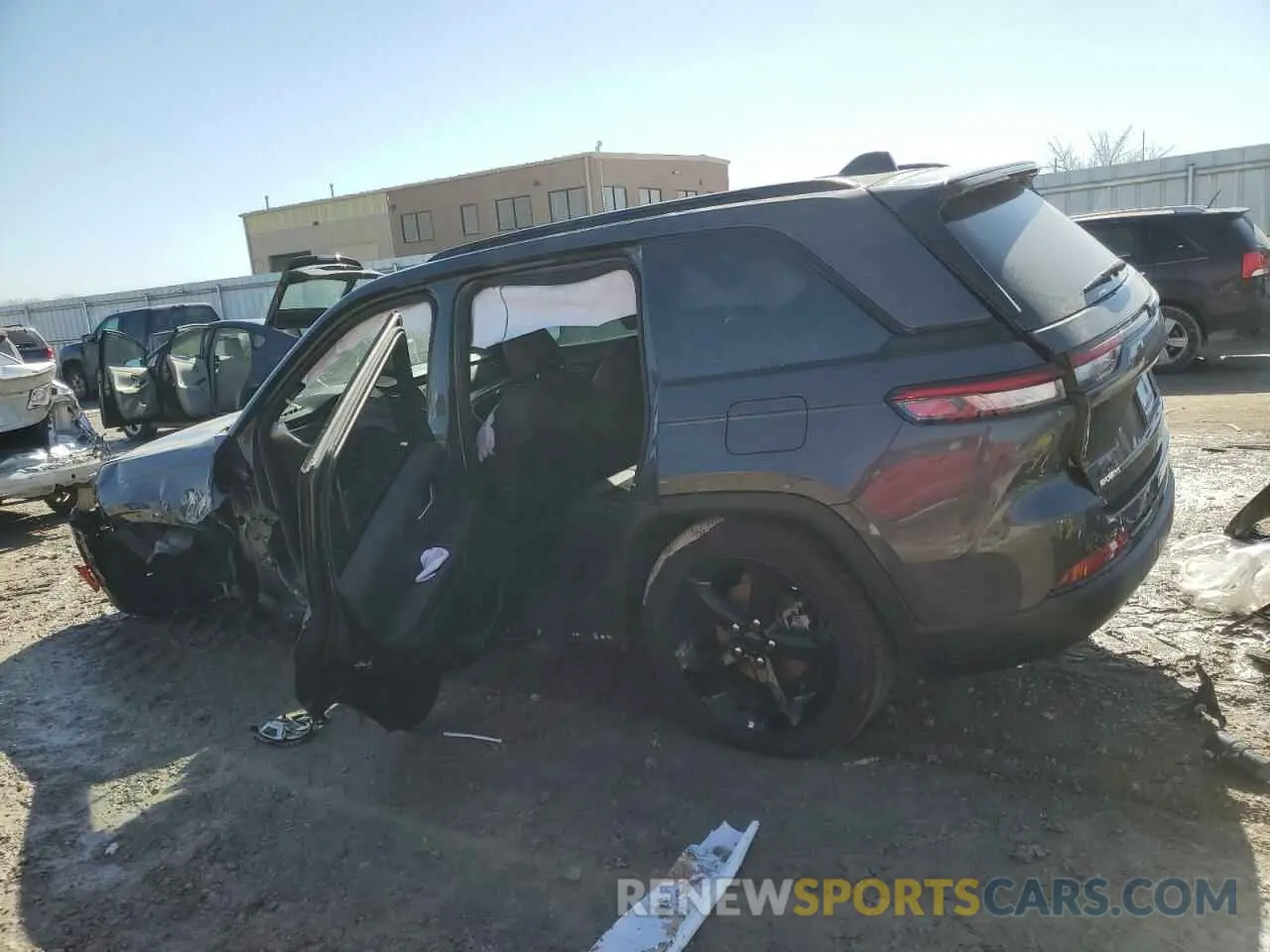 2 fotografías del automóvil dañado 1C4RJHAG1RC105317 JEEP GRAND CHER 2024