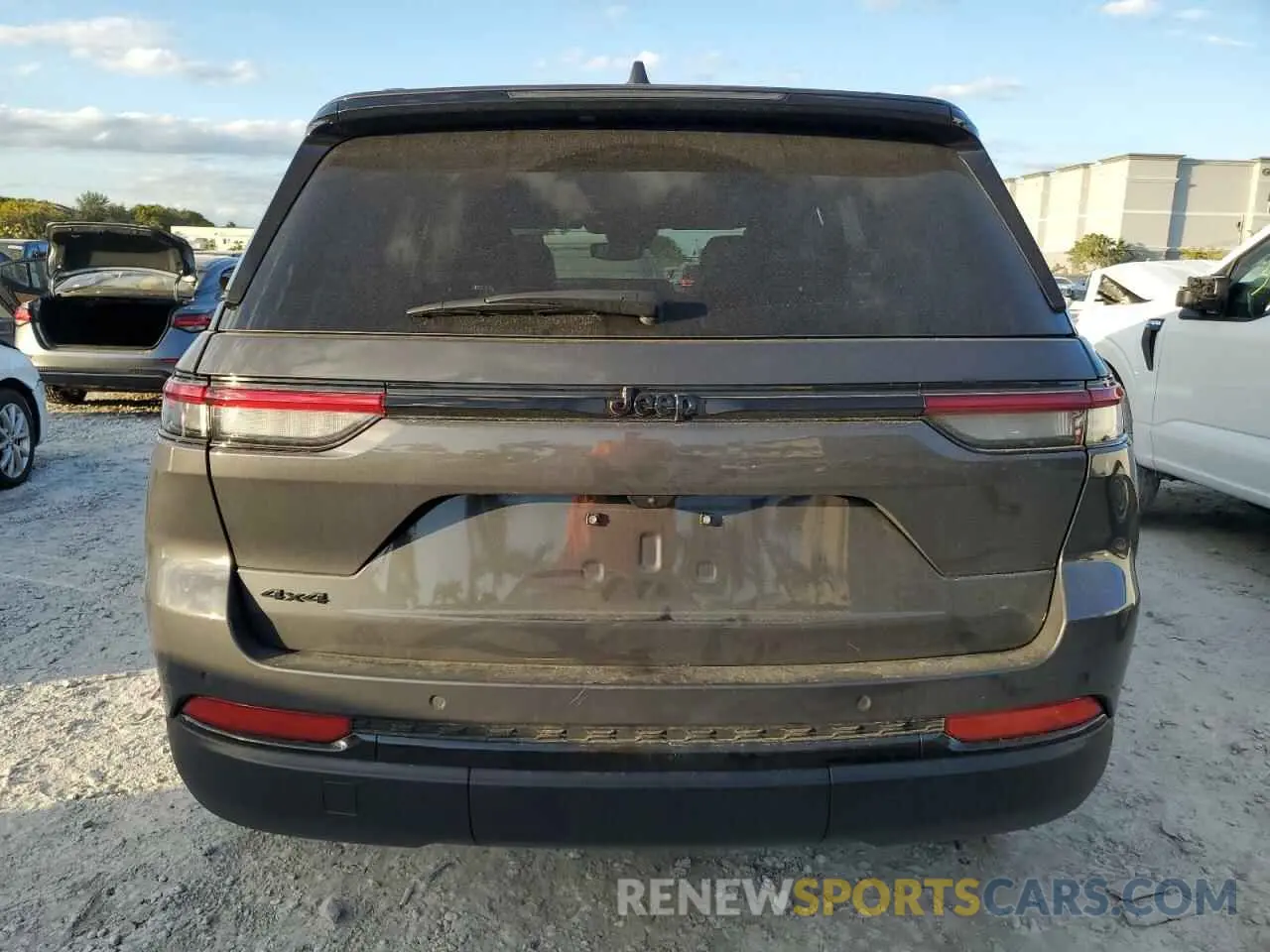 6 fotografías del automóvil dañado 1C4RJHAG2RC716215 JEEP GRAND CHER 2024