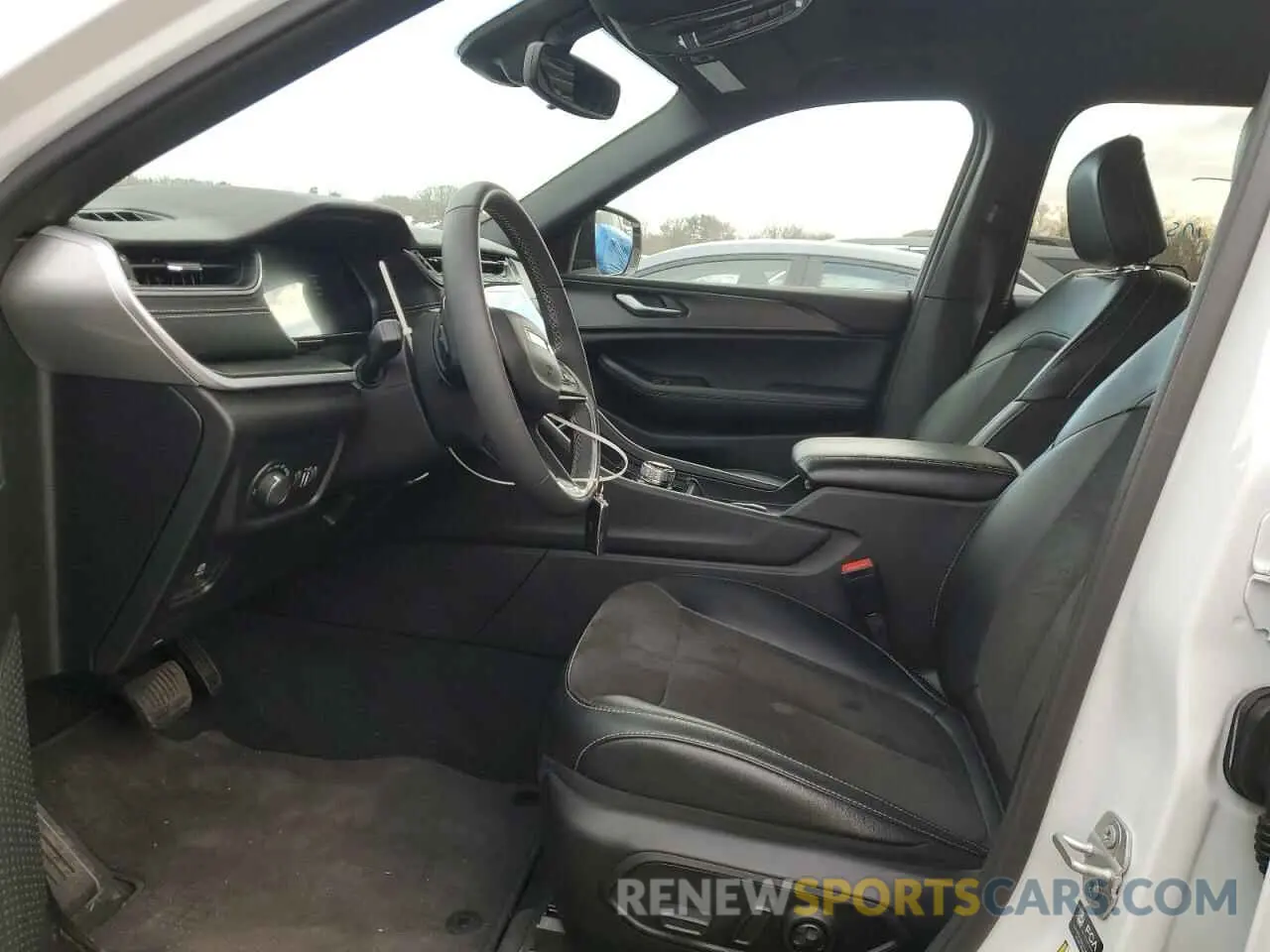 7 fotografías del automóvil dañado 1C4RJKAG0R8522718 JEEP GRAND CHER 2024