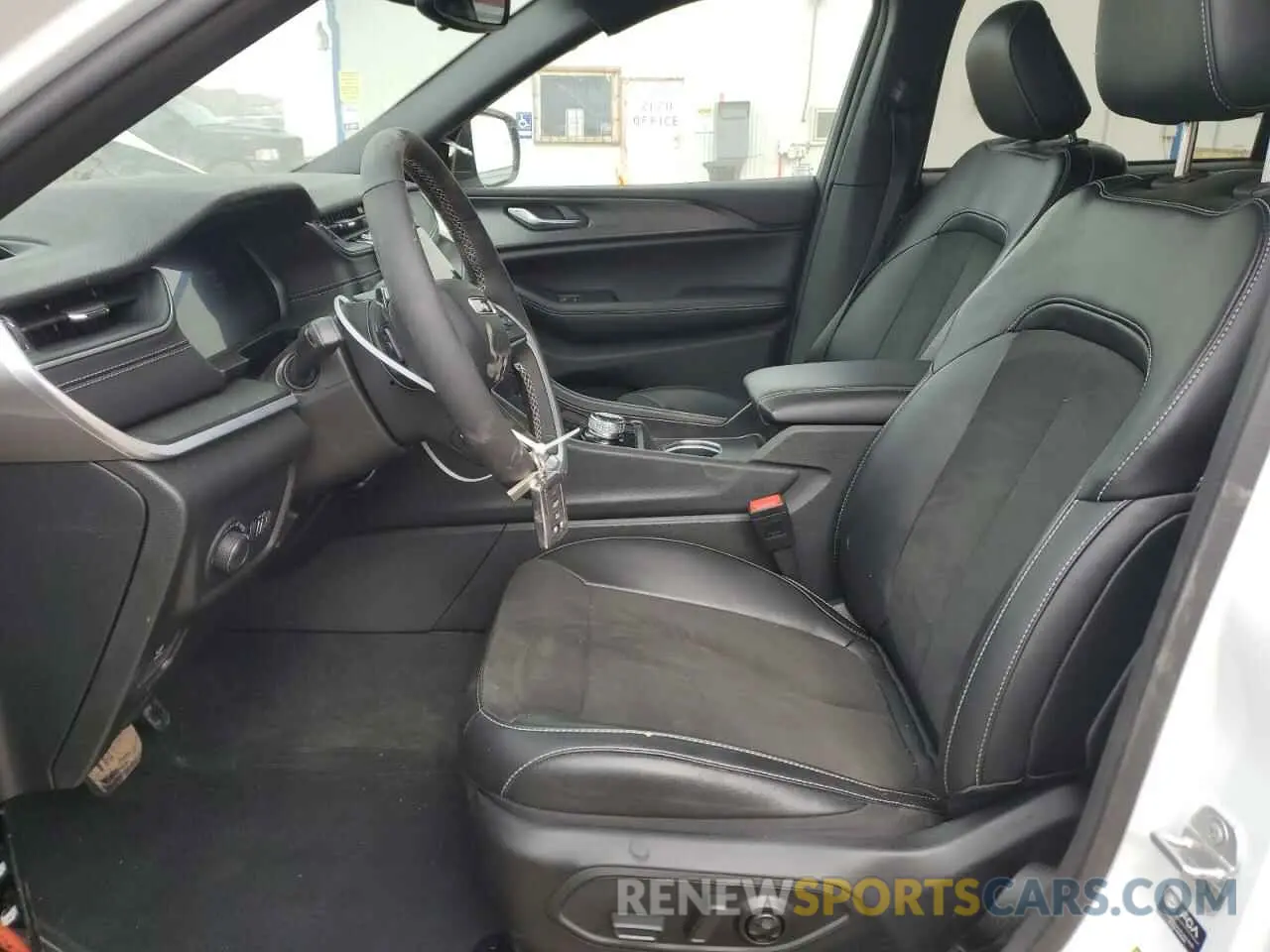 7 fotografías del automóvil dañado 1C4RJKAG2R8609472 JEEP GRAND CHER 2024