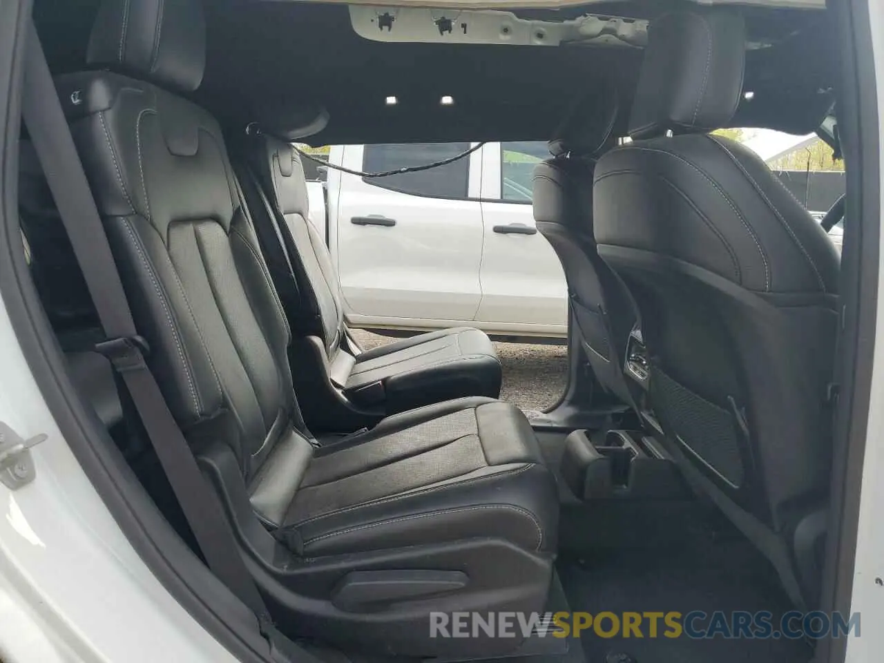 11 fotografías del automóvil dañado 1C4RJKBG1R8542605 JEEP GRAND CHER 2024