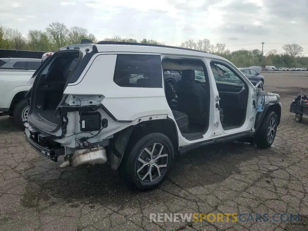 3 fotografías del automóvil dañado 1C4RJKBG1R8542605 JEEP GRAND CHER 2024