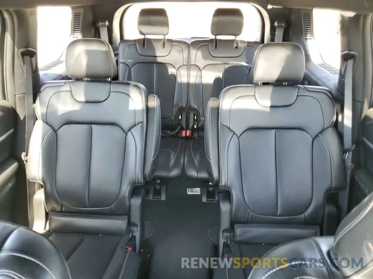 10 fotografías del automóvil dañado 1C4RJKBG2R8605341 JEEP GRAND CHER 2024