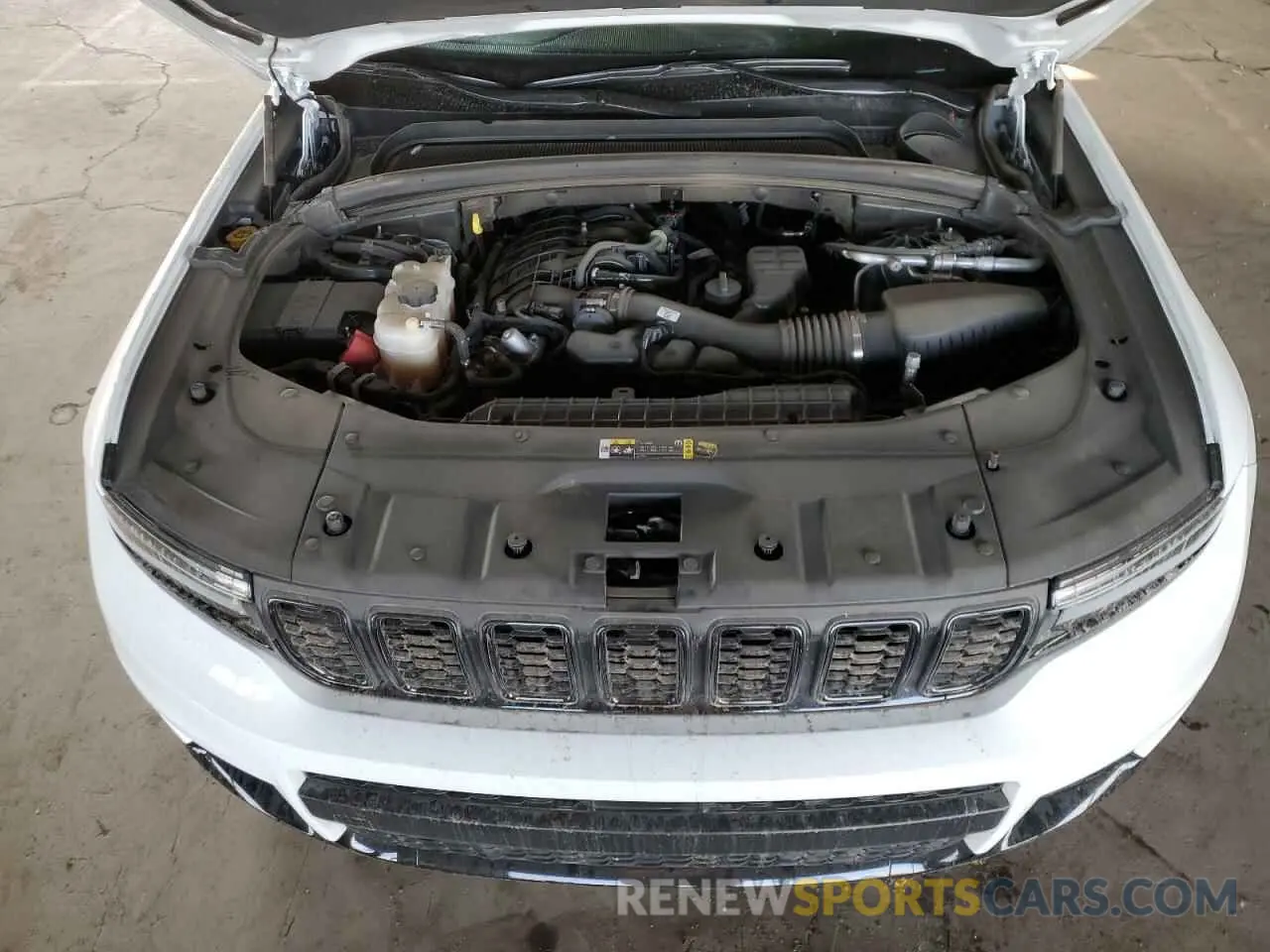 12 fotografías del automóvil dañado 1C4RJKBG9R8935137 JEEP GRAND CHER 2024
