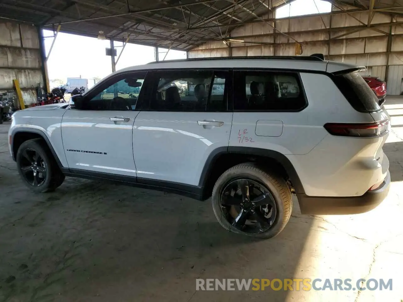 2 fotografías del automóvil dañado 1C4RJKBG9R8935137 JEEP GRAND CHER 2024