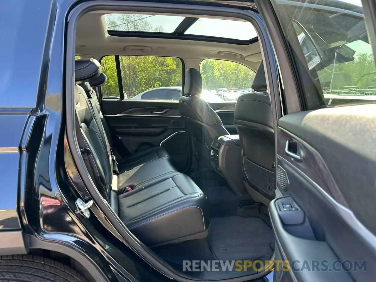 7 fotografías del automóvil dañado 1C4RJYB60RC710533 JEEP GRAND CHER 2024