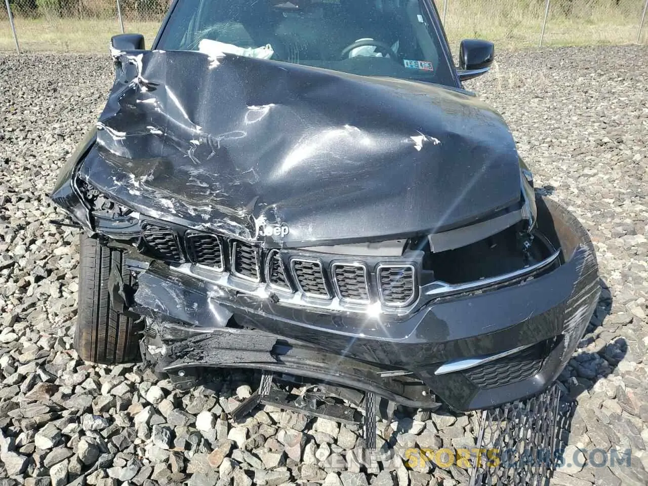 12 fotografías del automóvil dañado 1C4RJYB62R8541876 JEEP GRAND CHER 2024