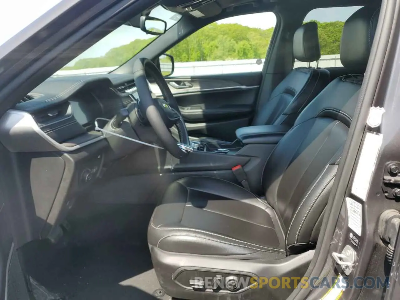 7 fotografías del automóvil dañado 1C4RJYB63RC158638 JEEP GRAND CHER 2024