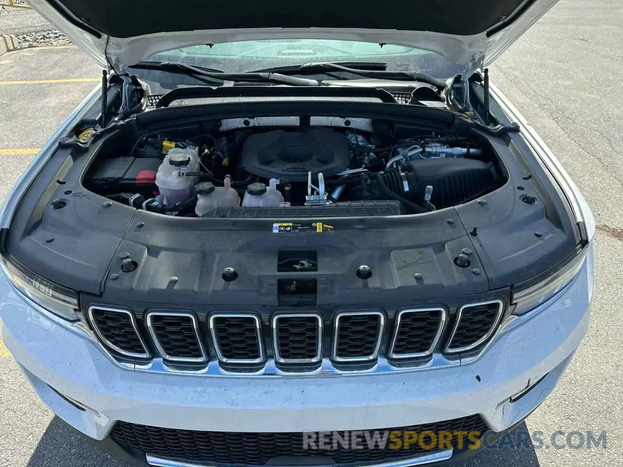 5 fotografías del automóvil dañado 1C4RJYB64R8516350 JEEP GRAND CHER 2024