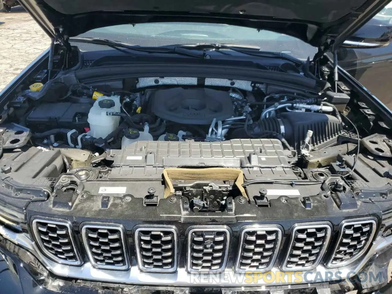 12 fotografías del automóvil dañado 1C4RJYB64RC709921 JEEP GRAND CHER 2024