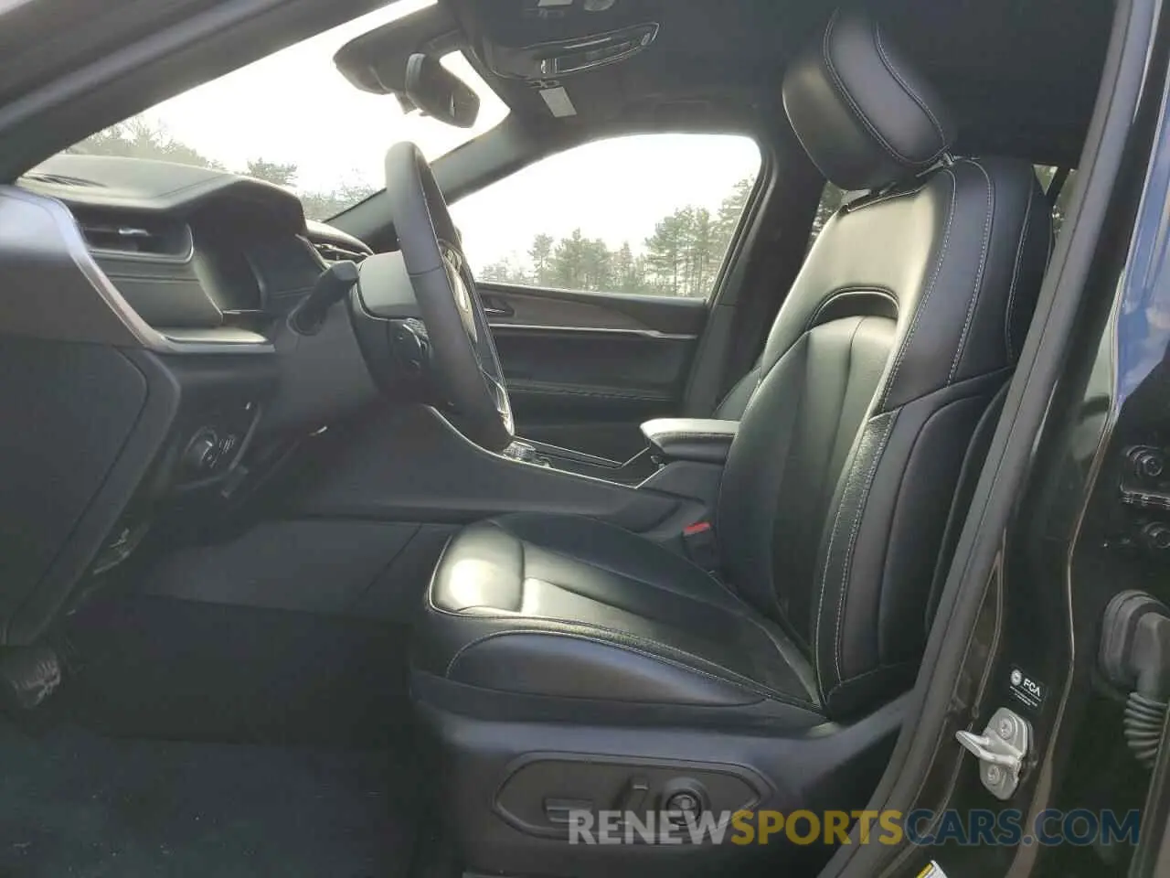 7 fotografías del automóvil dañado 1C4RJYB69RC117575 JEEP GRAND CHER 2024