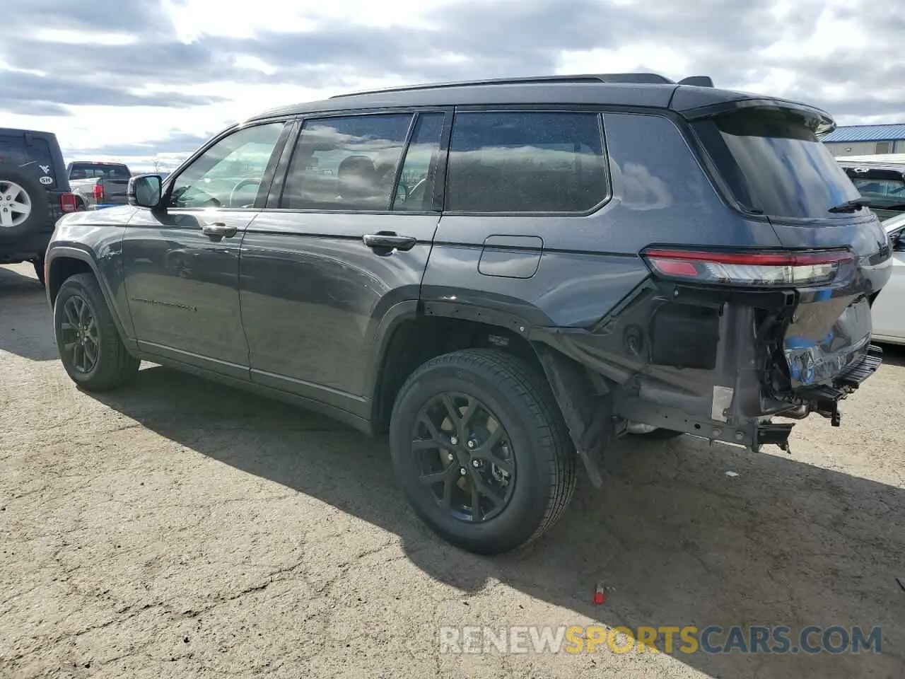2 fotografías del automóvil dañado 1C4RJKAG0S8659115 JEEP GRAND CHER 2025