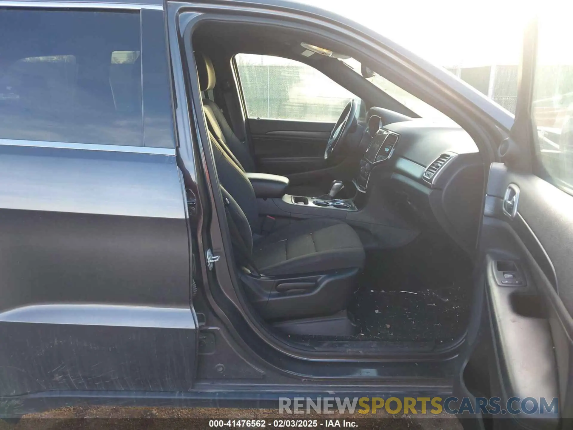 5 fotografías del automóvil dañado 1C4RJEAG2KC698822 JEEP GRAND CHEROKEE 2019