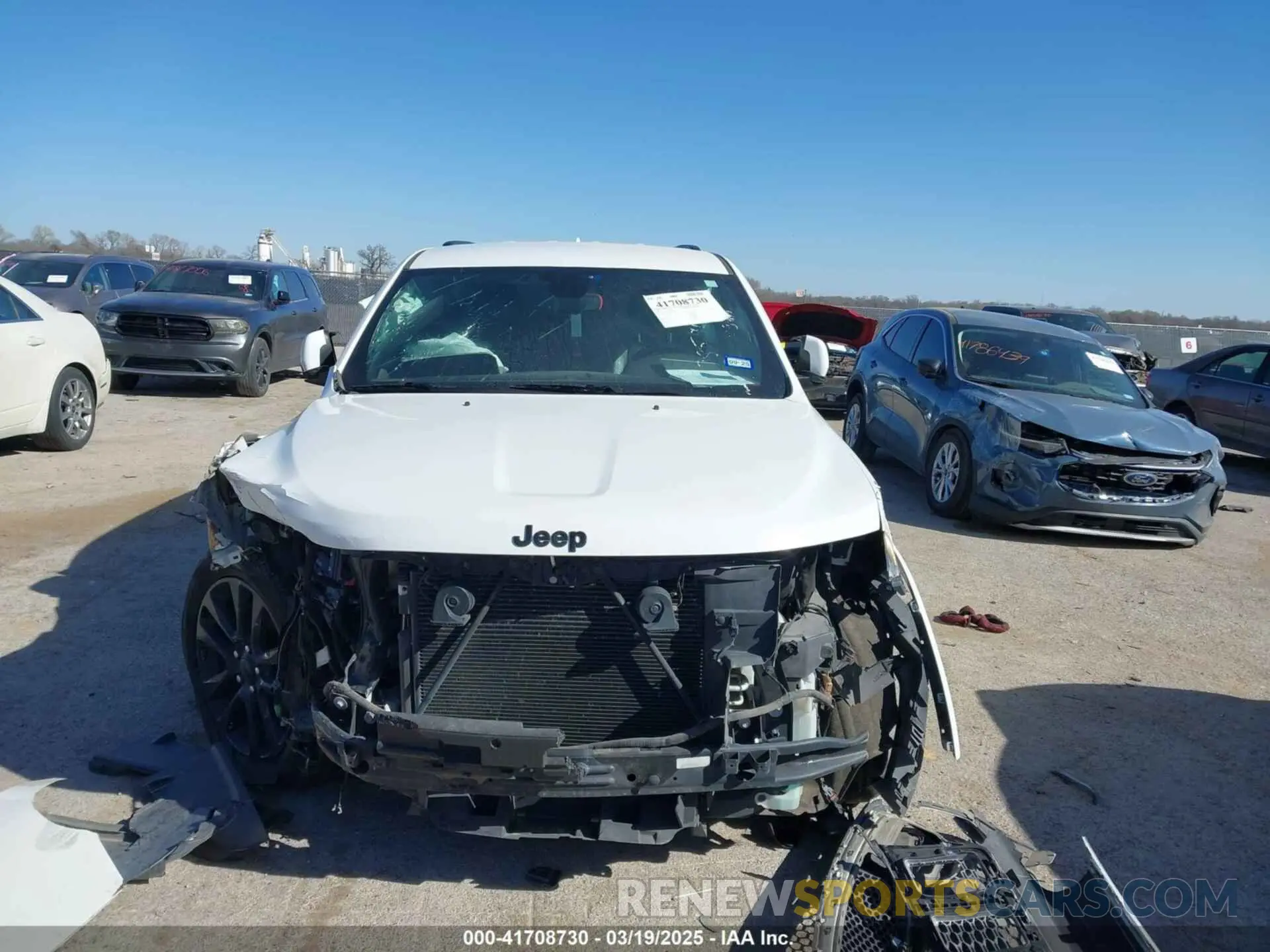 12 fotografías del automóvil dañado 1C4RJEAG5KC819682 JEEP GRAND CHEROKEE 2019