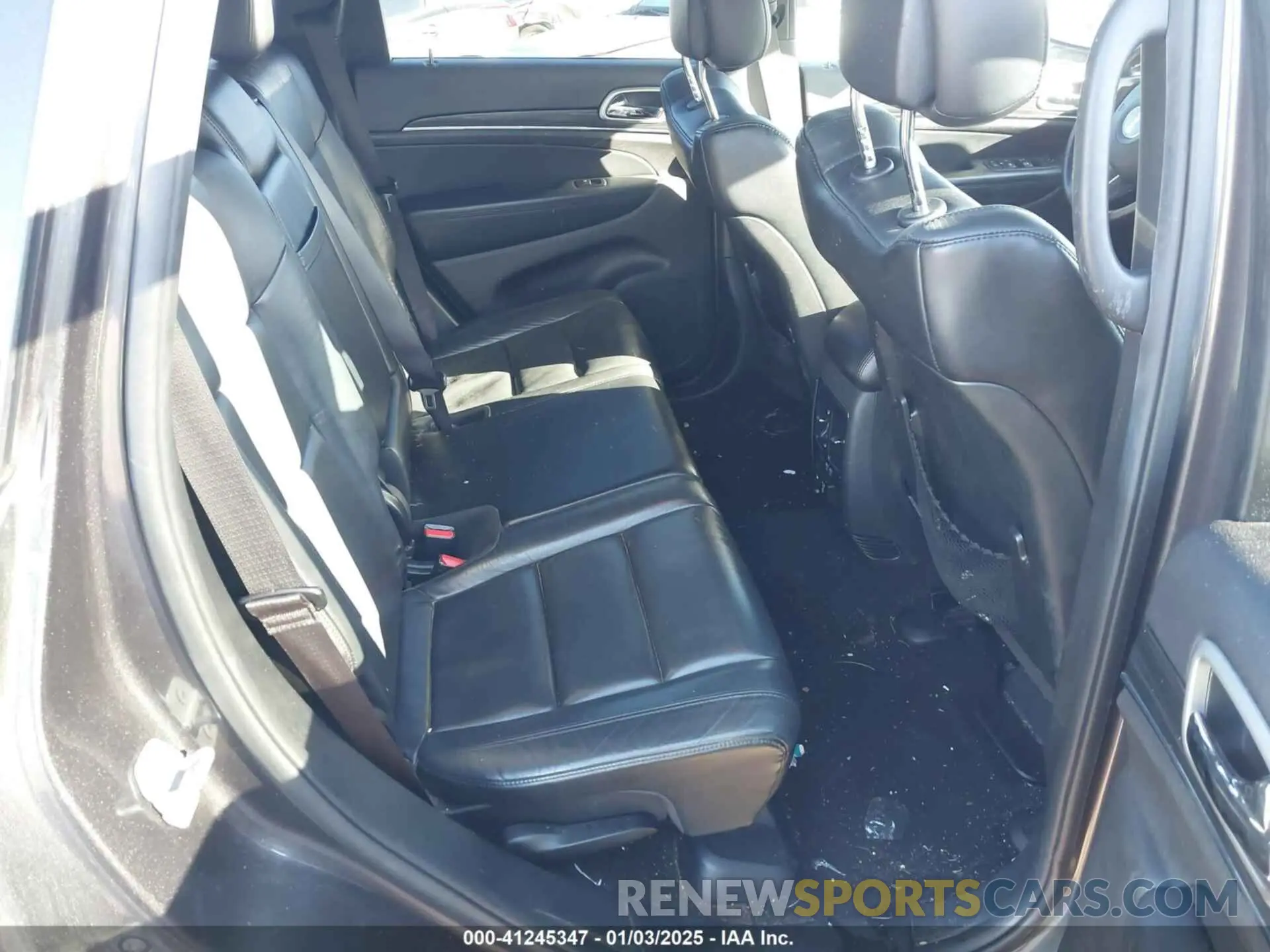 8 fotografías del automóvil dañado 1C4RJEBG0KC857352 JEEP GRAND CHEROKEE 2019