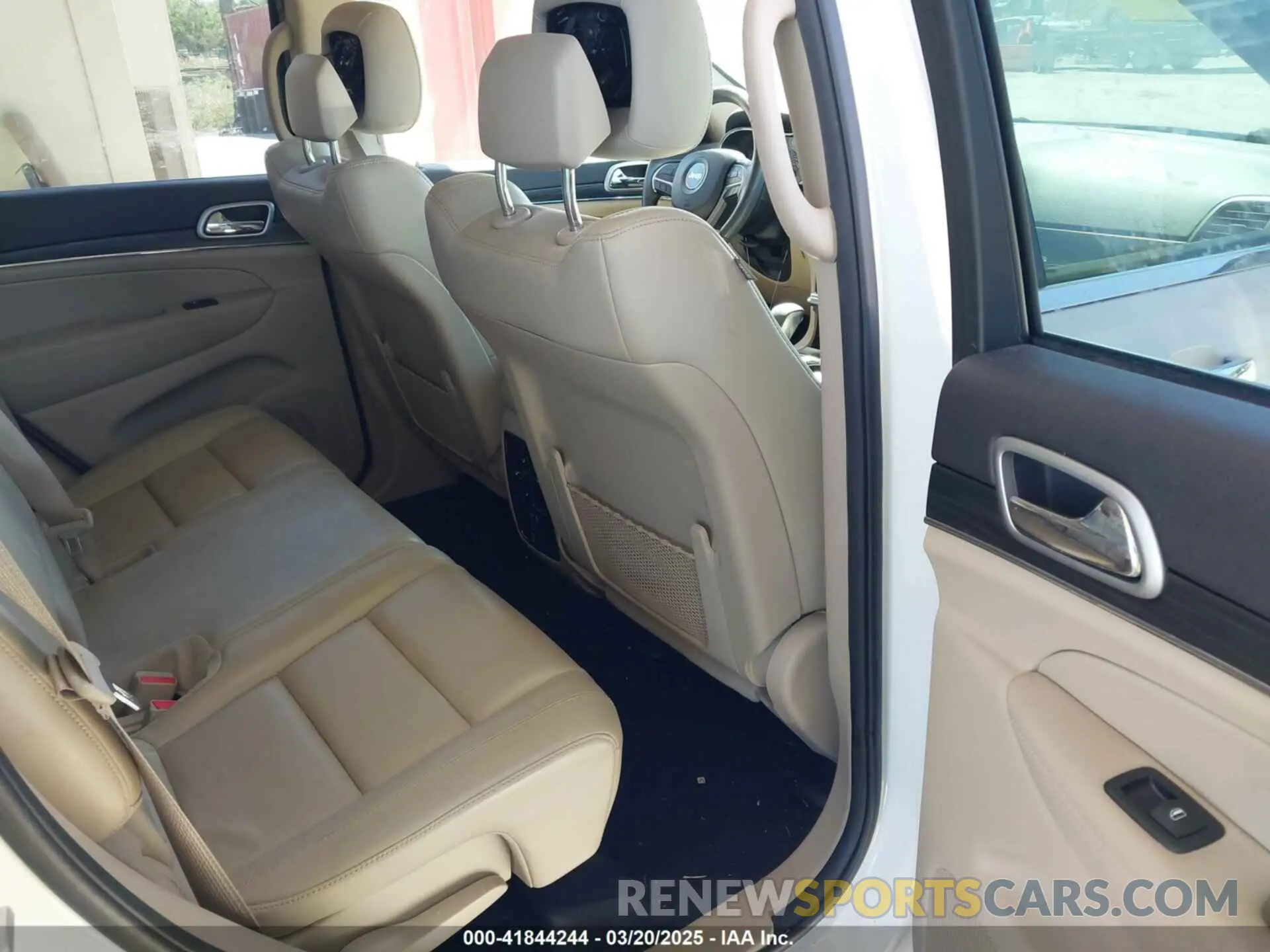 8 fotografías del automóvil dañado 1C4RJEBG1KC675367 JEEP GRAND CHEROKEE 2019