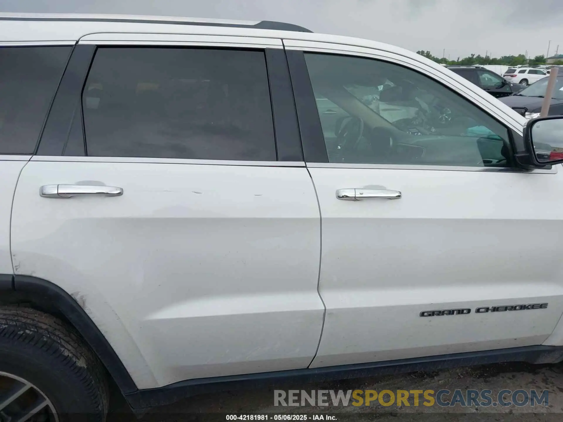 13 fotografías del automóvil dañado 1C4RJEBG5KC816926 JEEP GRAND CHEROKEE 2019