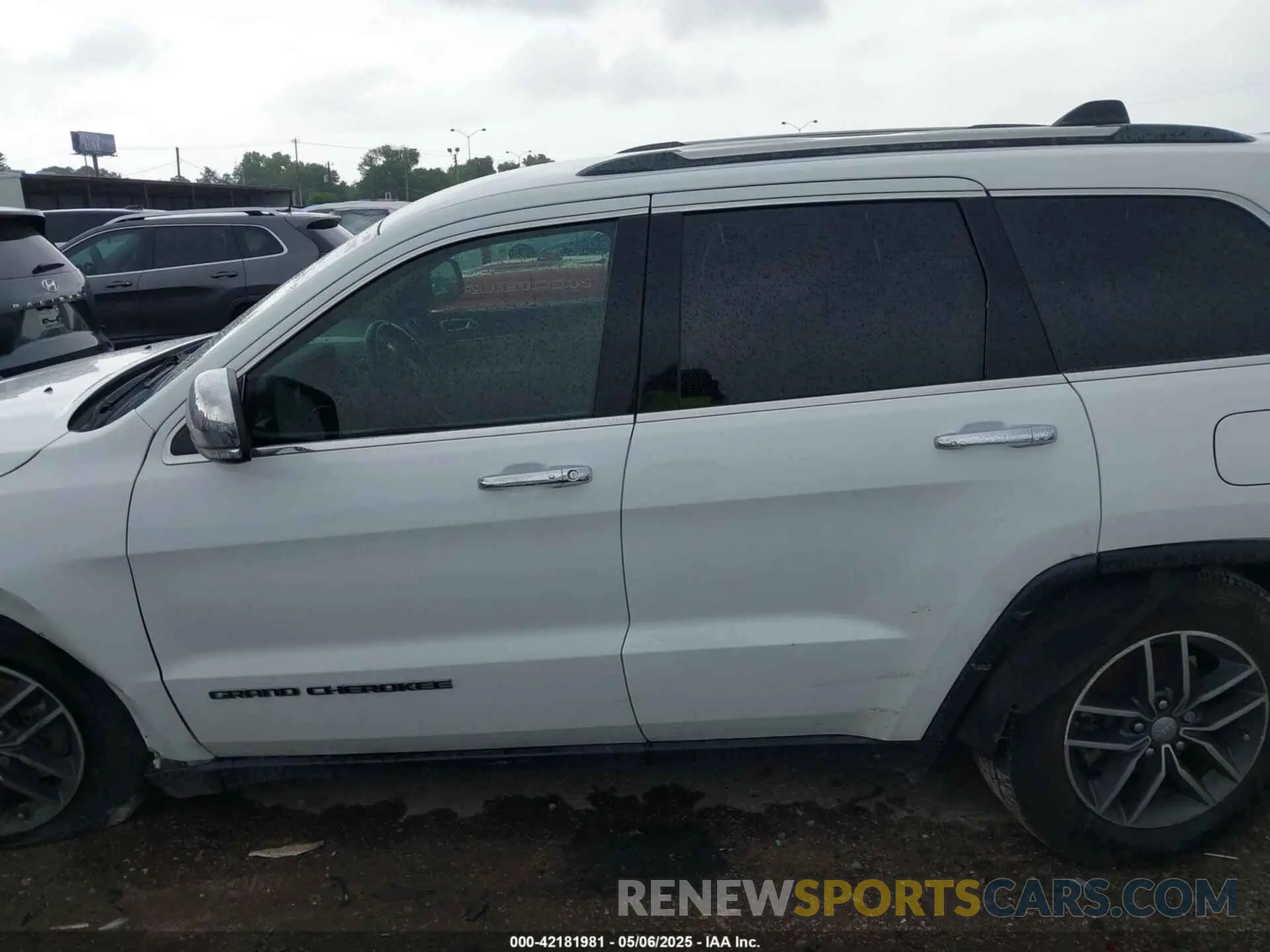 14 fotografías del automóvil dañado 1C4RJEBG5KC816926 JEEP GRAND CHEROKEE 2019