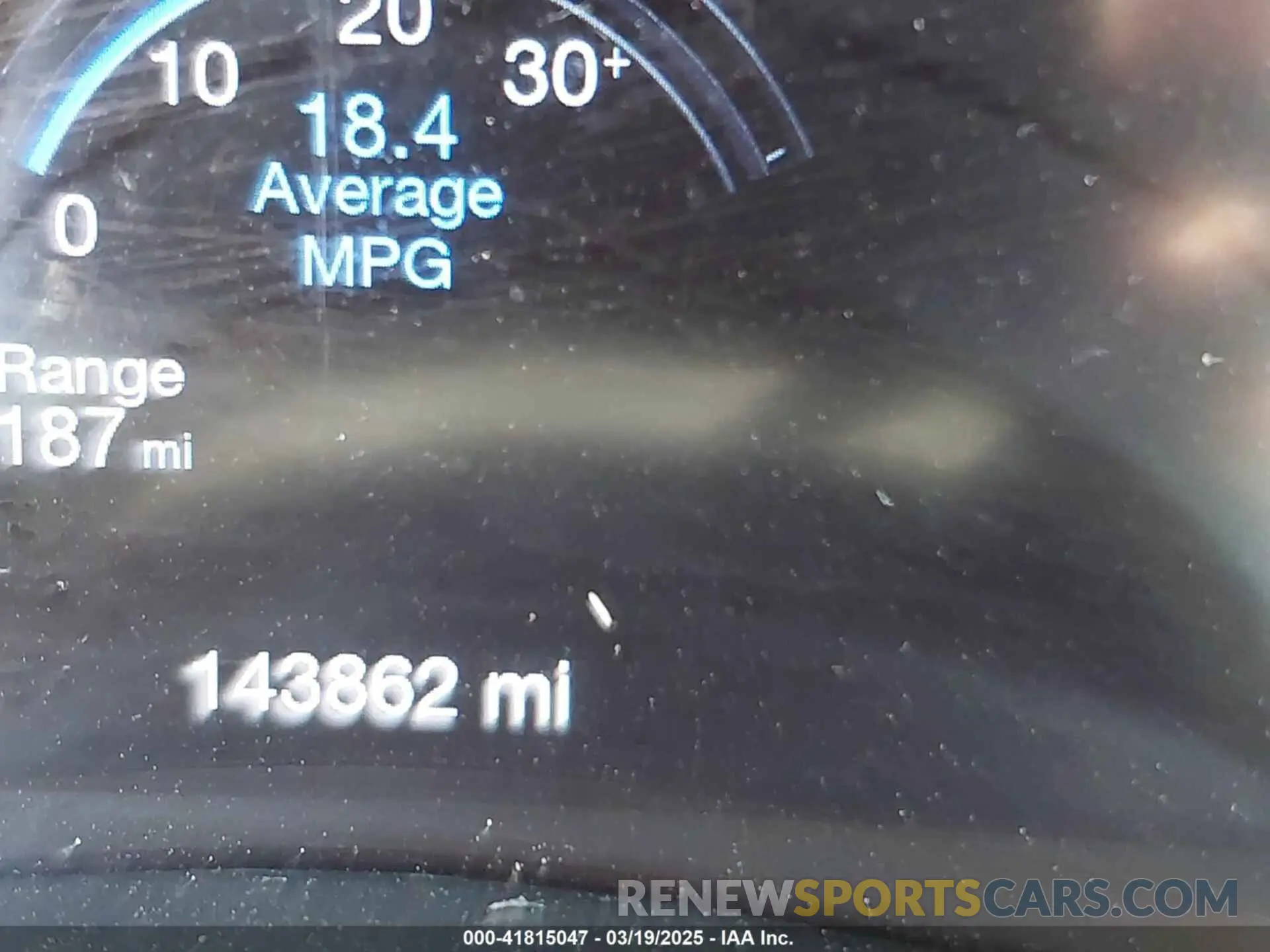 16 fotografías del automóvil dañado 1C4RJEBG7KC680587 JEEP GRAND CHEROKEE 2019