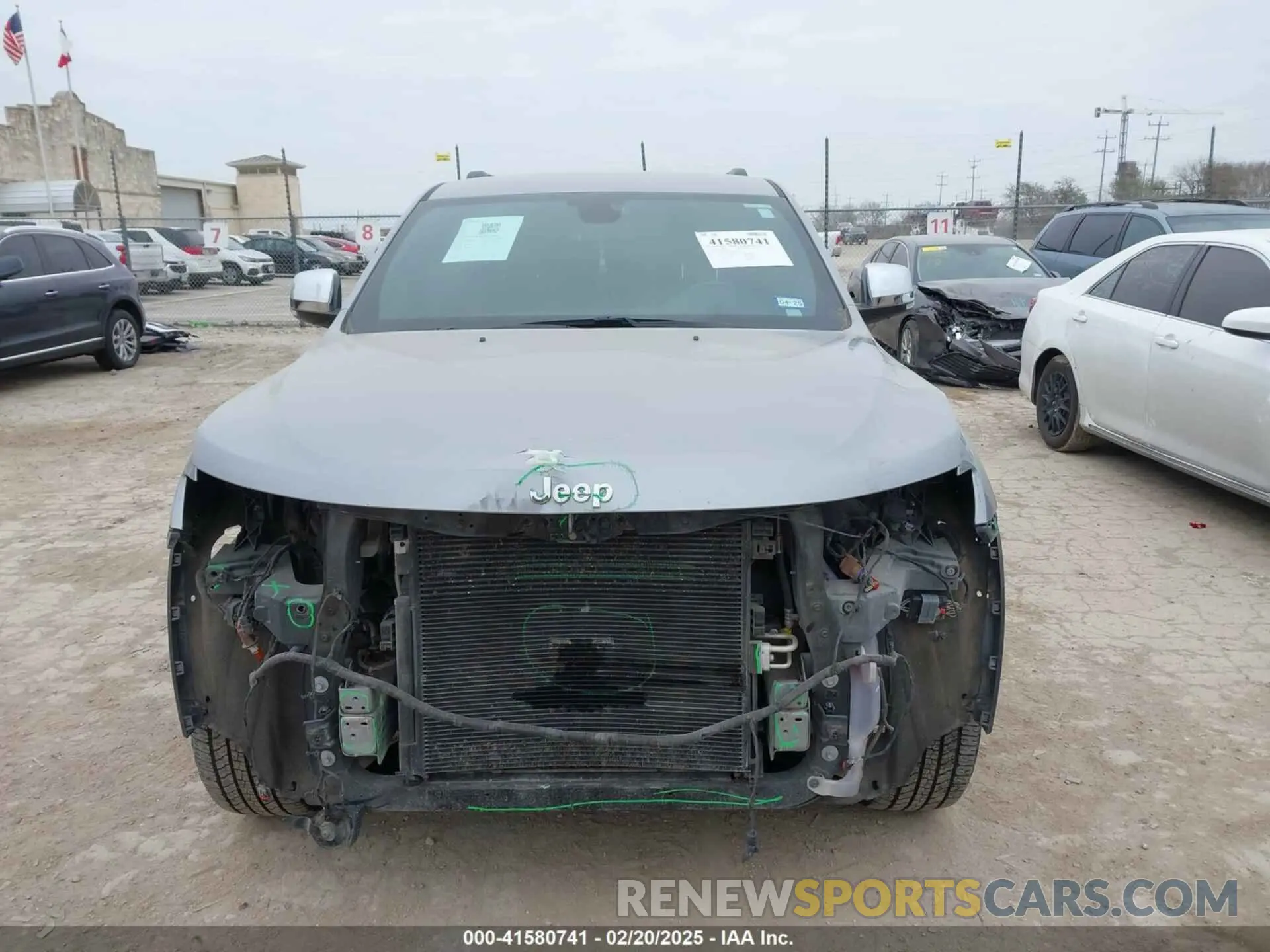 13 fotografías del automóvil dañado 1C4RJEBG8KC752297 JEEP GRAND CHEROKEE 2019