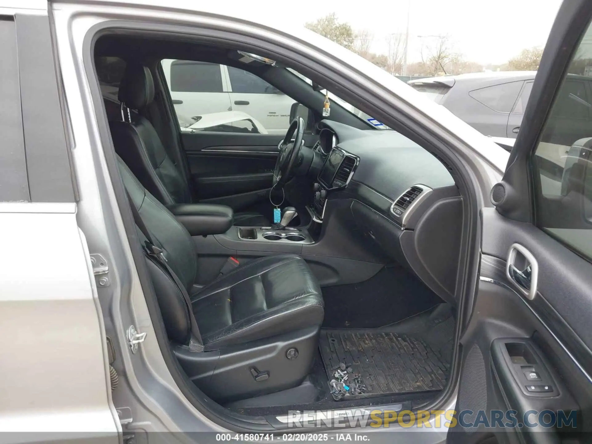 5 fotografías del automóvil dañado 1C4RJEBG8KC752297 JEEP GRAND CHEROKEE 2019
