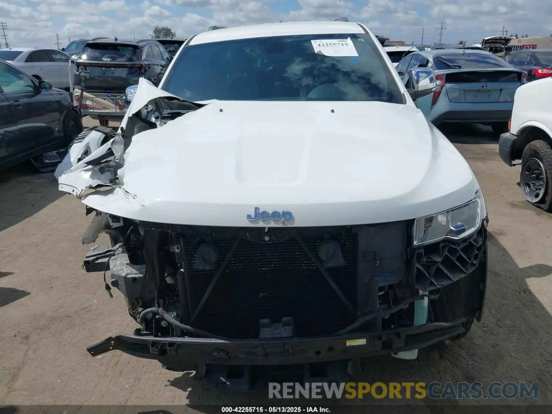 13 fotografías del automóvil dañado 1C4RJEBG8KC789978 JEEP GRAND CHEROKEE 2019