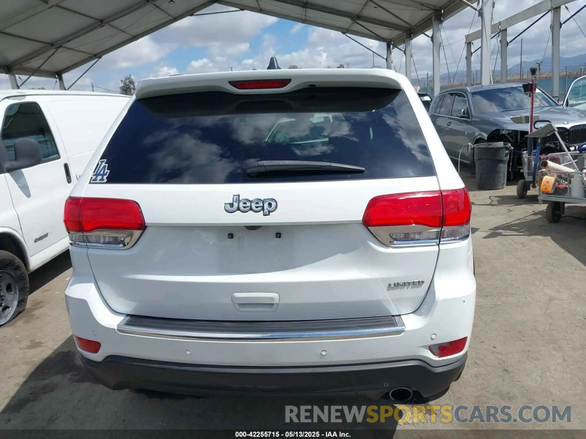 17 fotografías del automóvil dañado 1C4RJEBG8KC789978 JEEP GRAND CHEROKEE 2019