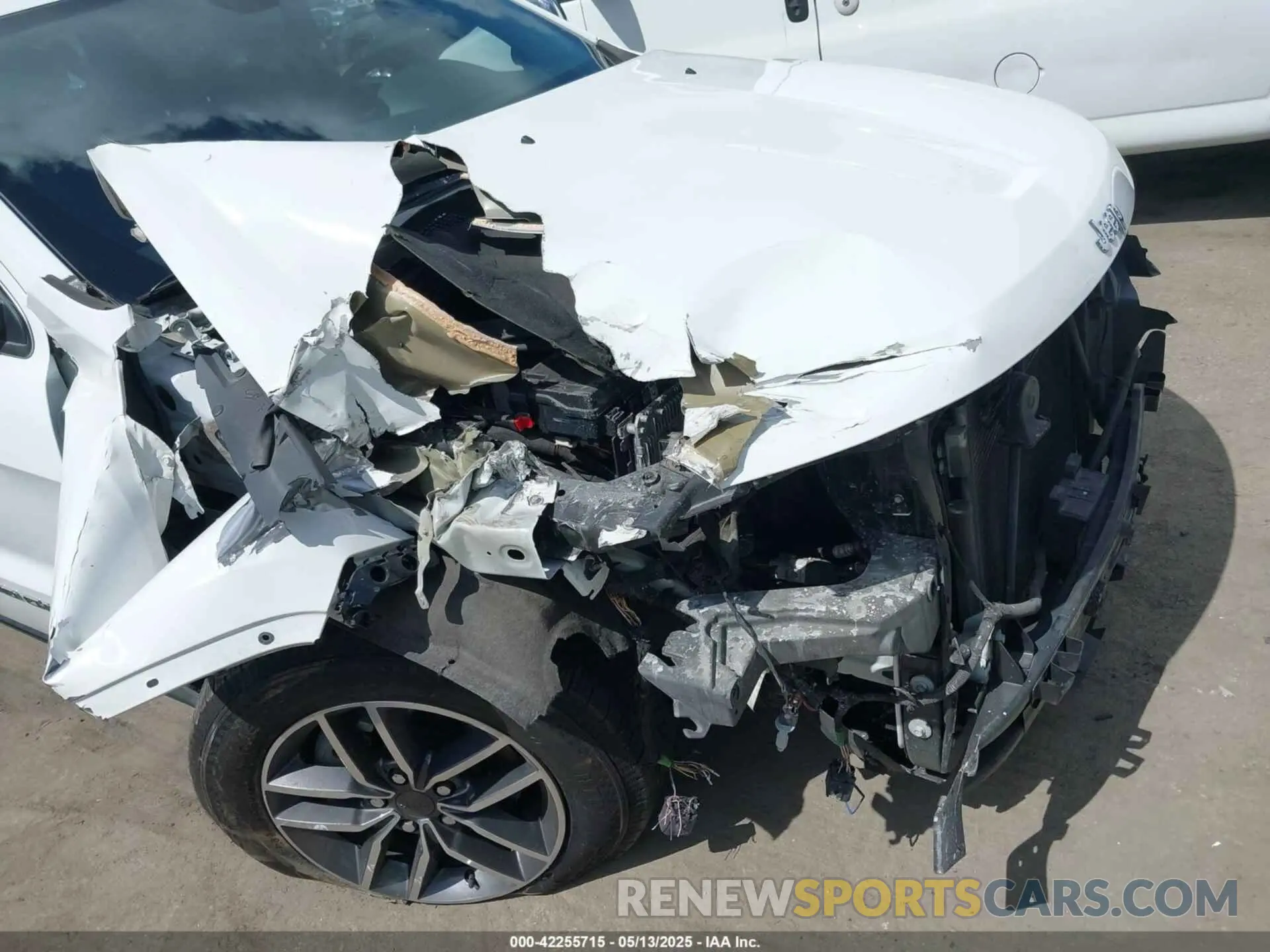 6 fotografías del automóvil dañado 1C4RJEBG8KC789978 JEEP GRAND CHEROKEE 2019