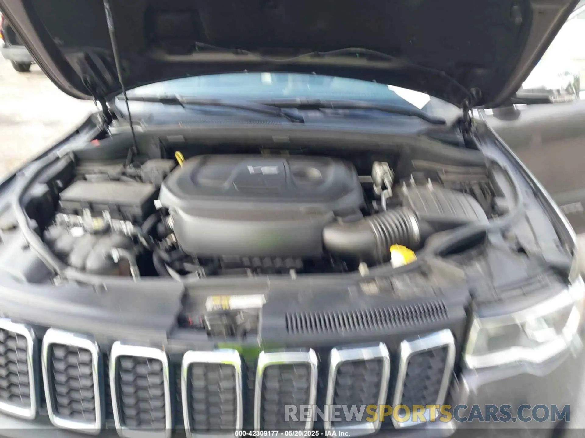 10 fotografías del automóvil dañado 1C4RJEBG9KC658798 JEEP GRAND CHEROKEE 2019