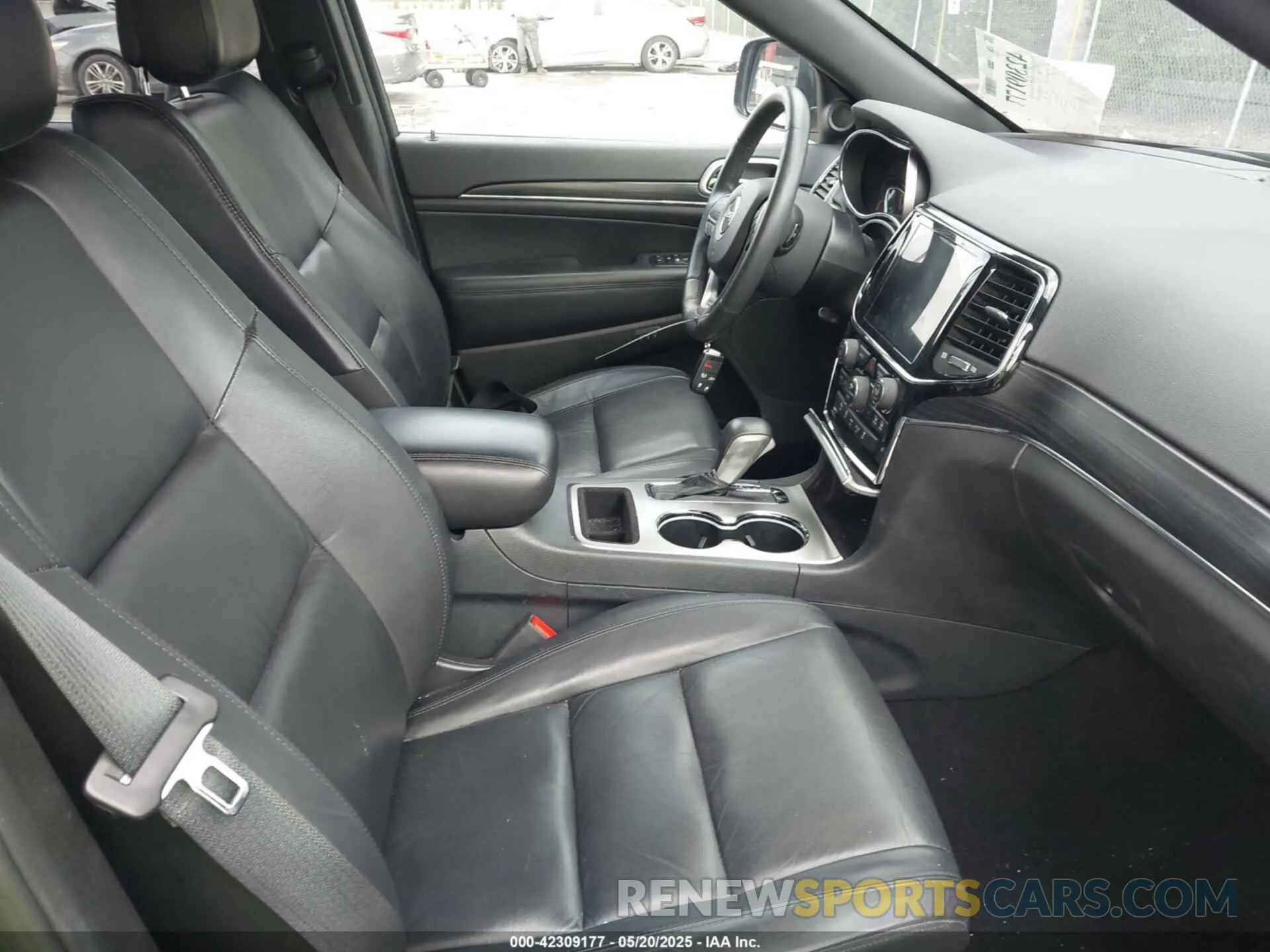 5 fotografías del automóvil dañado 1C4RJEBG9KC658798 JEEP GRAND CHEROKEE 2019