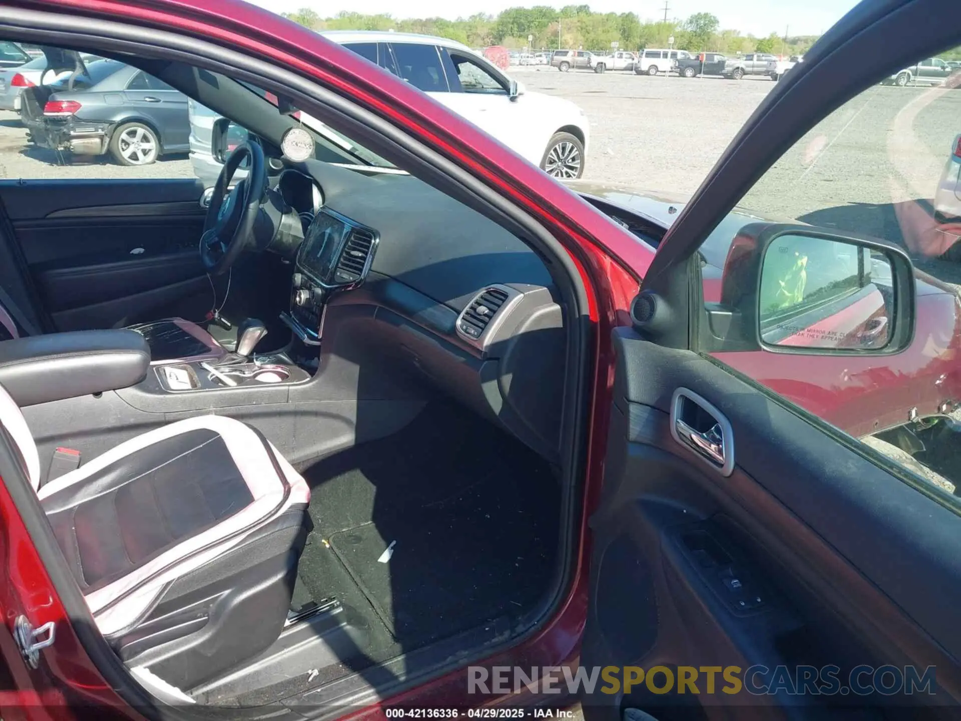 5 fotografías del automóvil dañado 1C4RJFAG2KC607036 JEEP GRAND CHEROKEE 2019