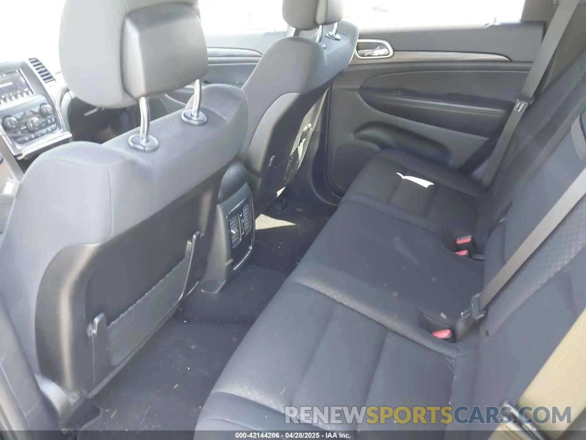 8 fotografías del automóvil dañado 1C4RJFAG7KC834321 JEEP GRAND CHEROKEE 2019