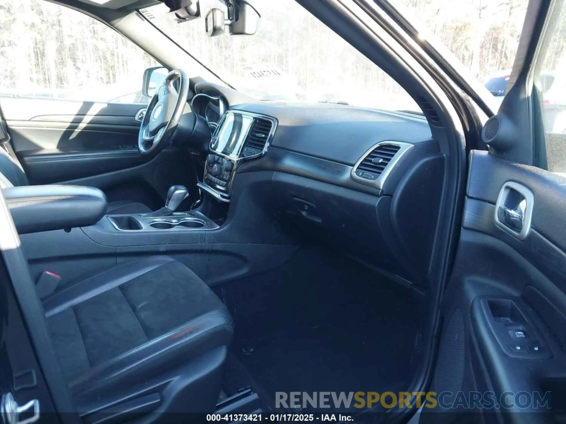 5 fotografías del automóvil dañado 1C4RJFAG8KC839026 JEEP GRAND CHEROKEE 2019