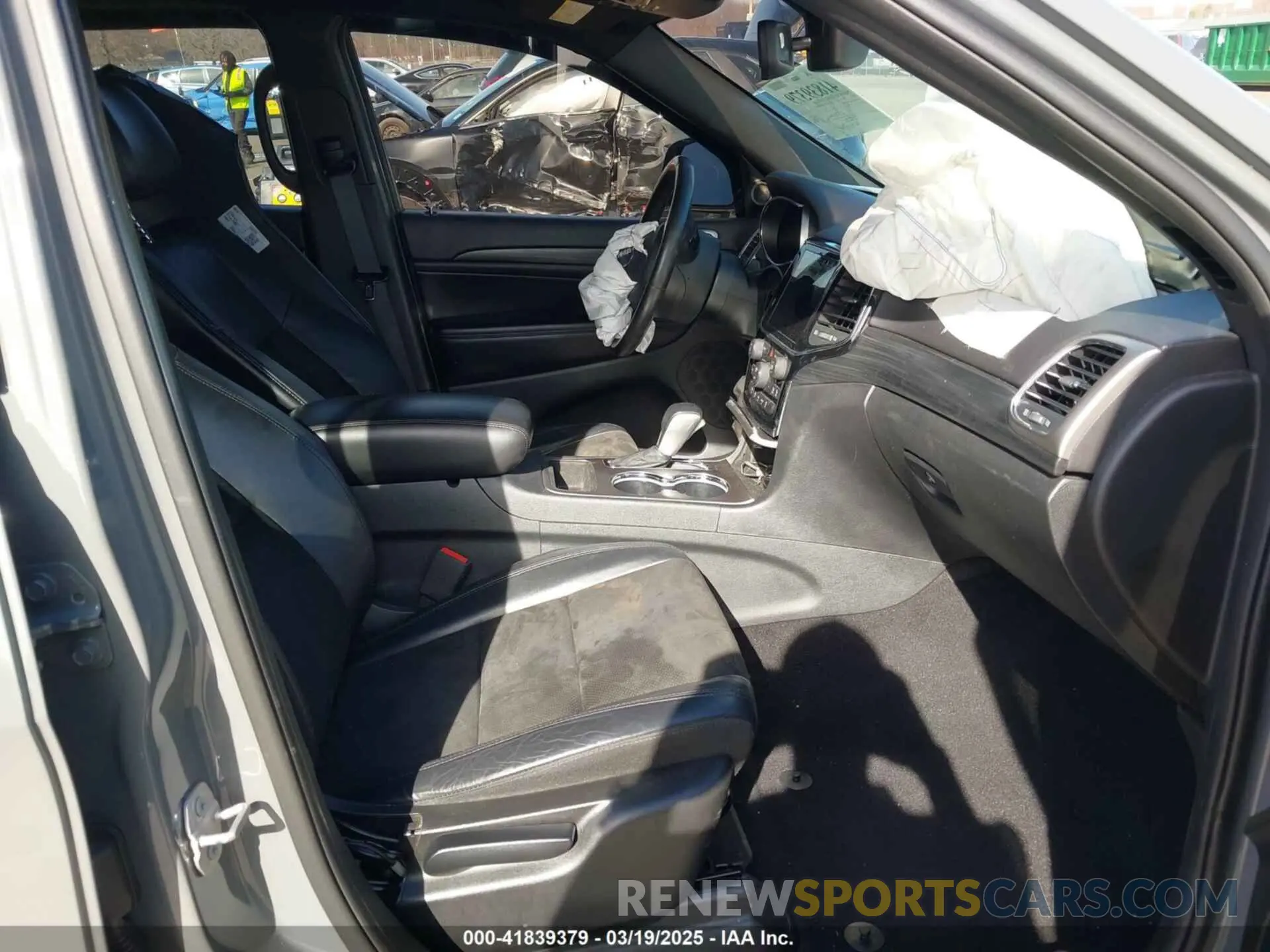 5 fotografías del automóvil dañado 1C4RJFAGXKC696516 JEEP GRAND CHEROKEE 2019