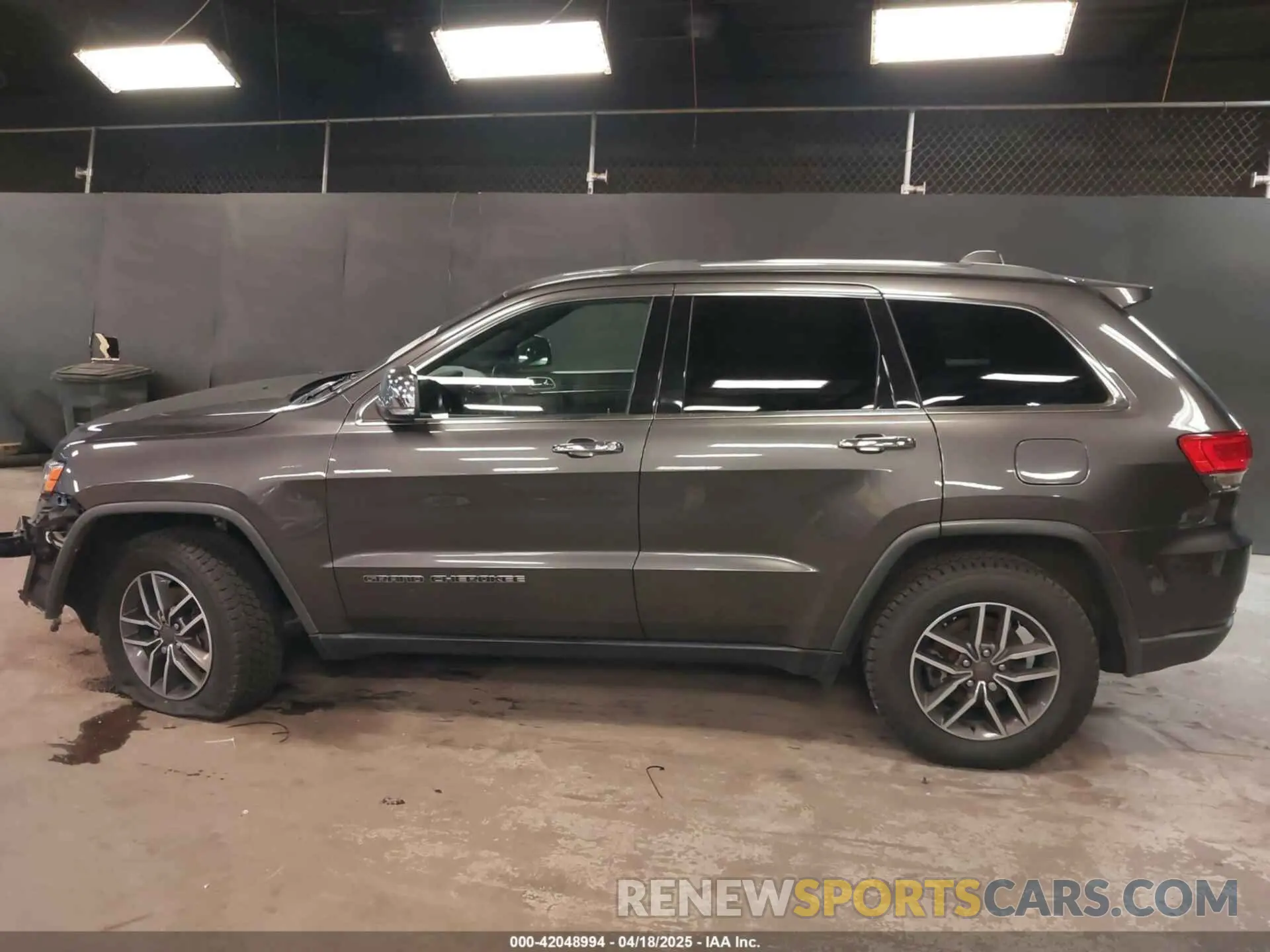 15 fotografías del automóvil dañado 1C4RJFBG0KC527748 JEEP GRAND CHEROKEE 2019