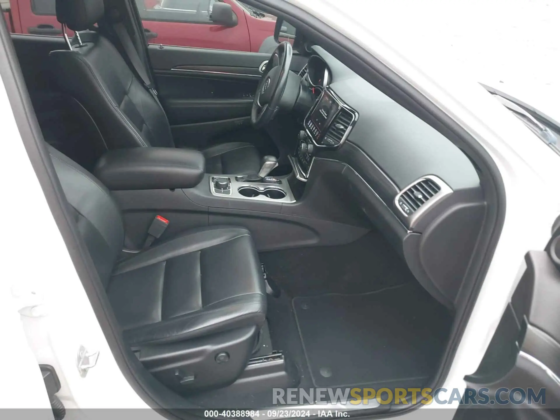 5 fotografías del automóvil dañado 1C4RJFBG0KC660557 JEEP GRAND CHEROKEE 2019
