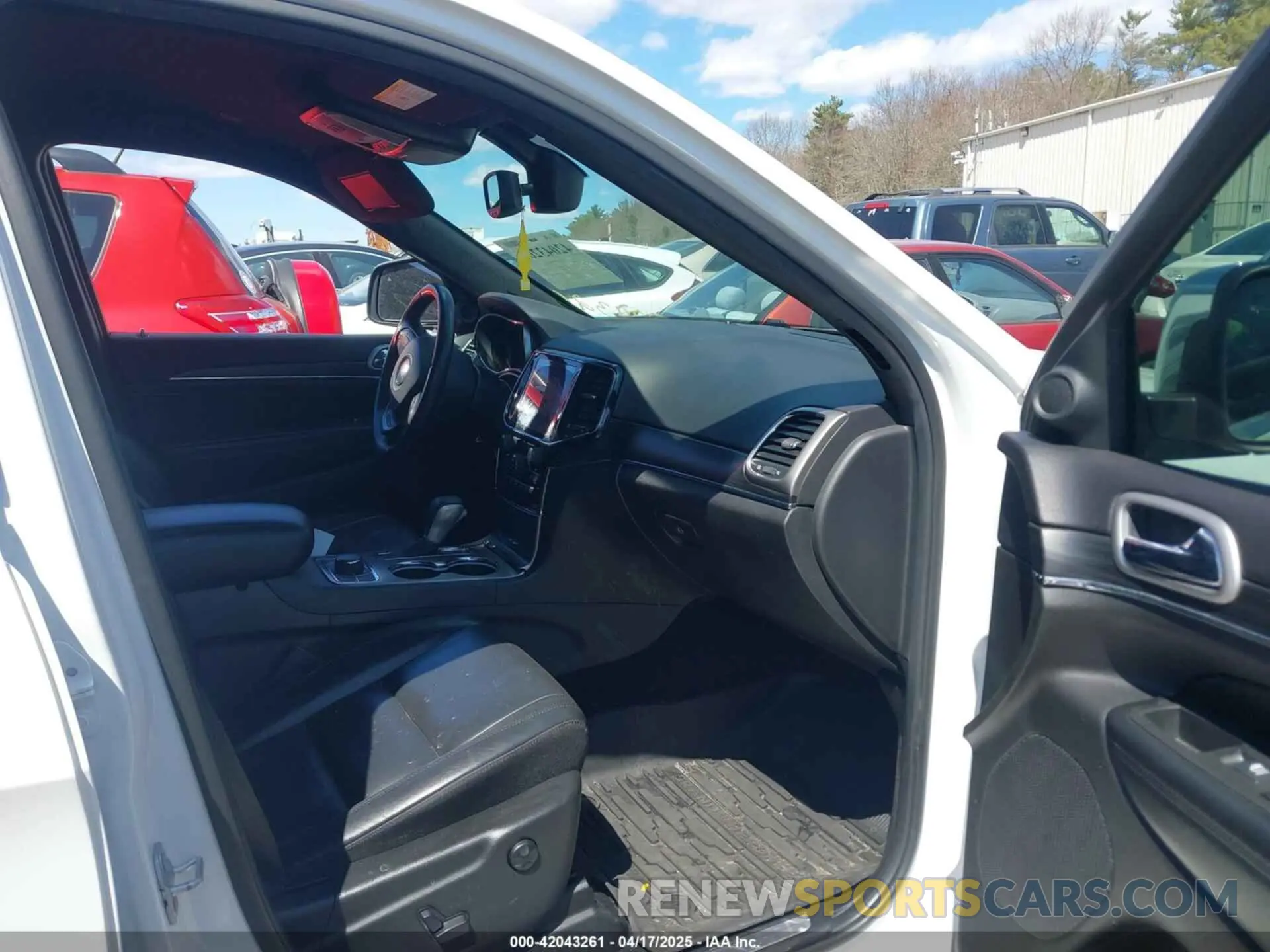 5 fotografías del automóvil dañado 1C4RJFBG0KC723821 JEEP GRAND CHEROKEE 2019