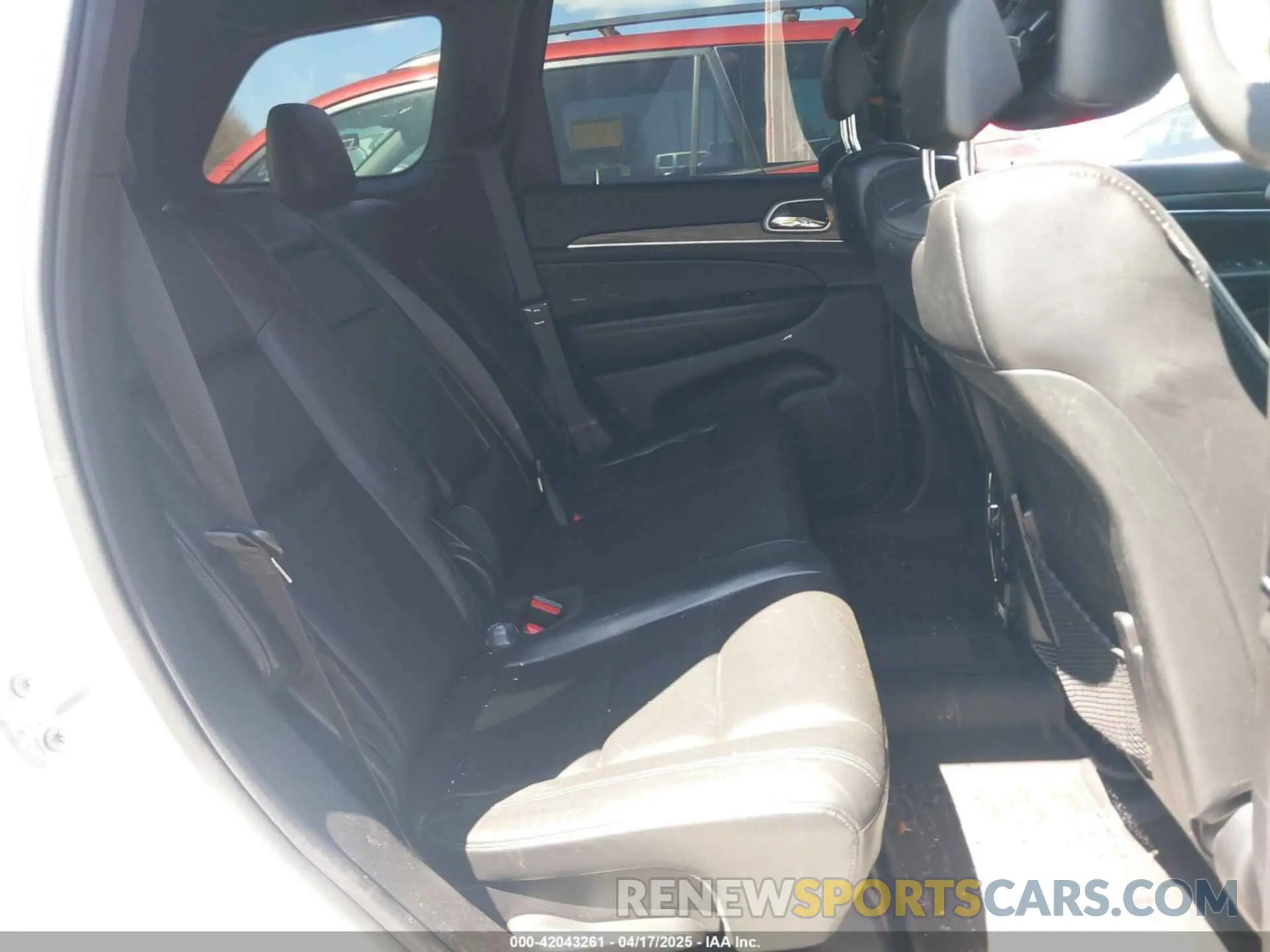 8 fotografías del automóvil dañado 1C4RJFBG0KC723821 JEEP GRAND CHEROKEE 2019