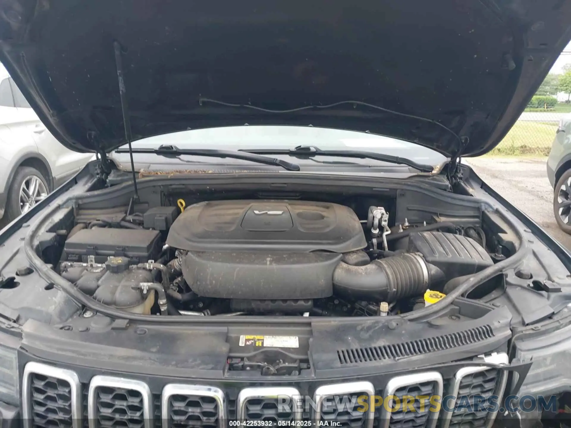 10 fotografías del automóvil dañado 1C4RJFBG2KC608718 JEEP GRAND CHEROKEE 2019