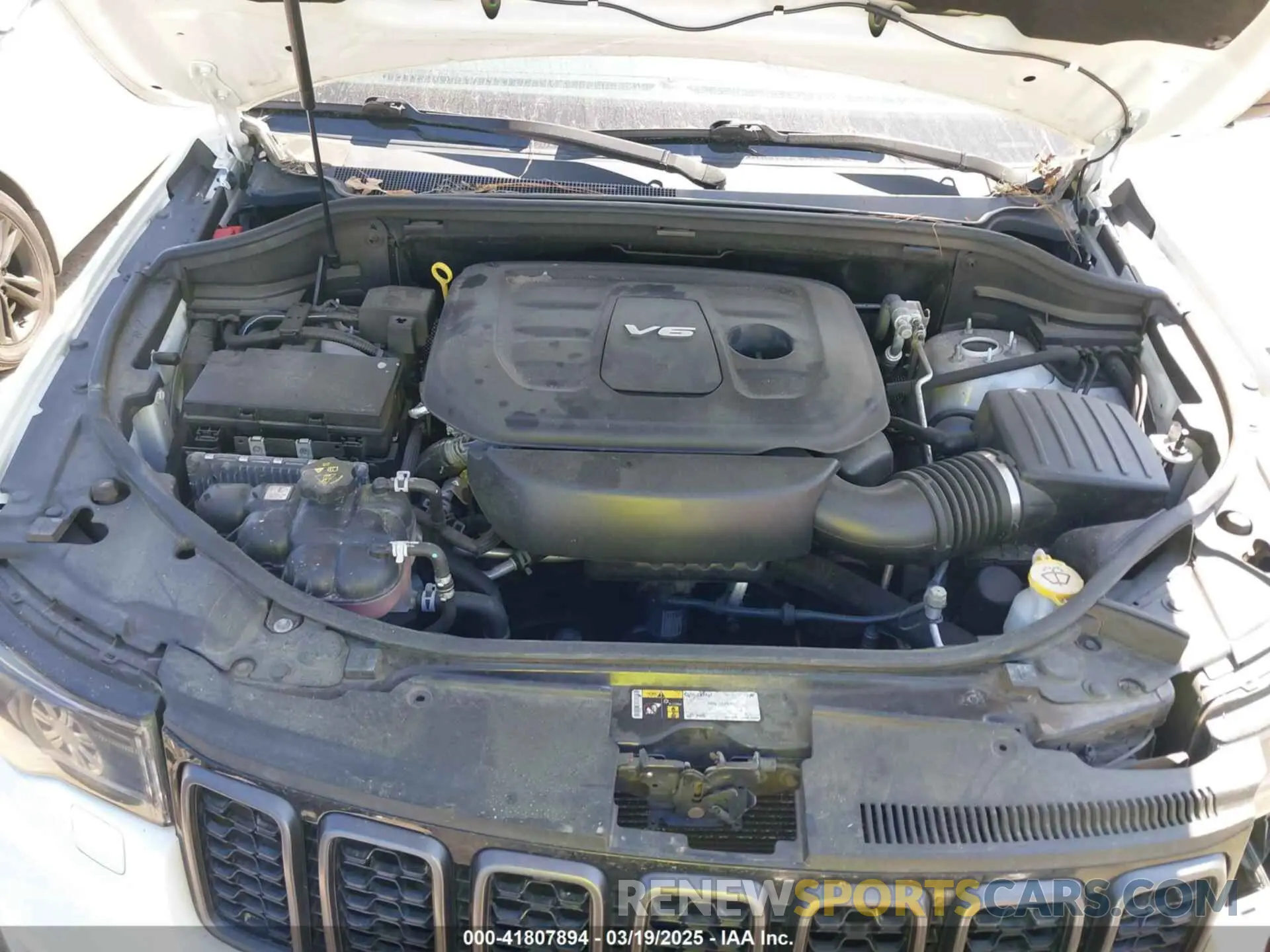 10 fotografías del automóvil dañado 1C4RJFBG5KC628106 JEEP GRAND CHEROKEE 2019