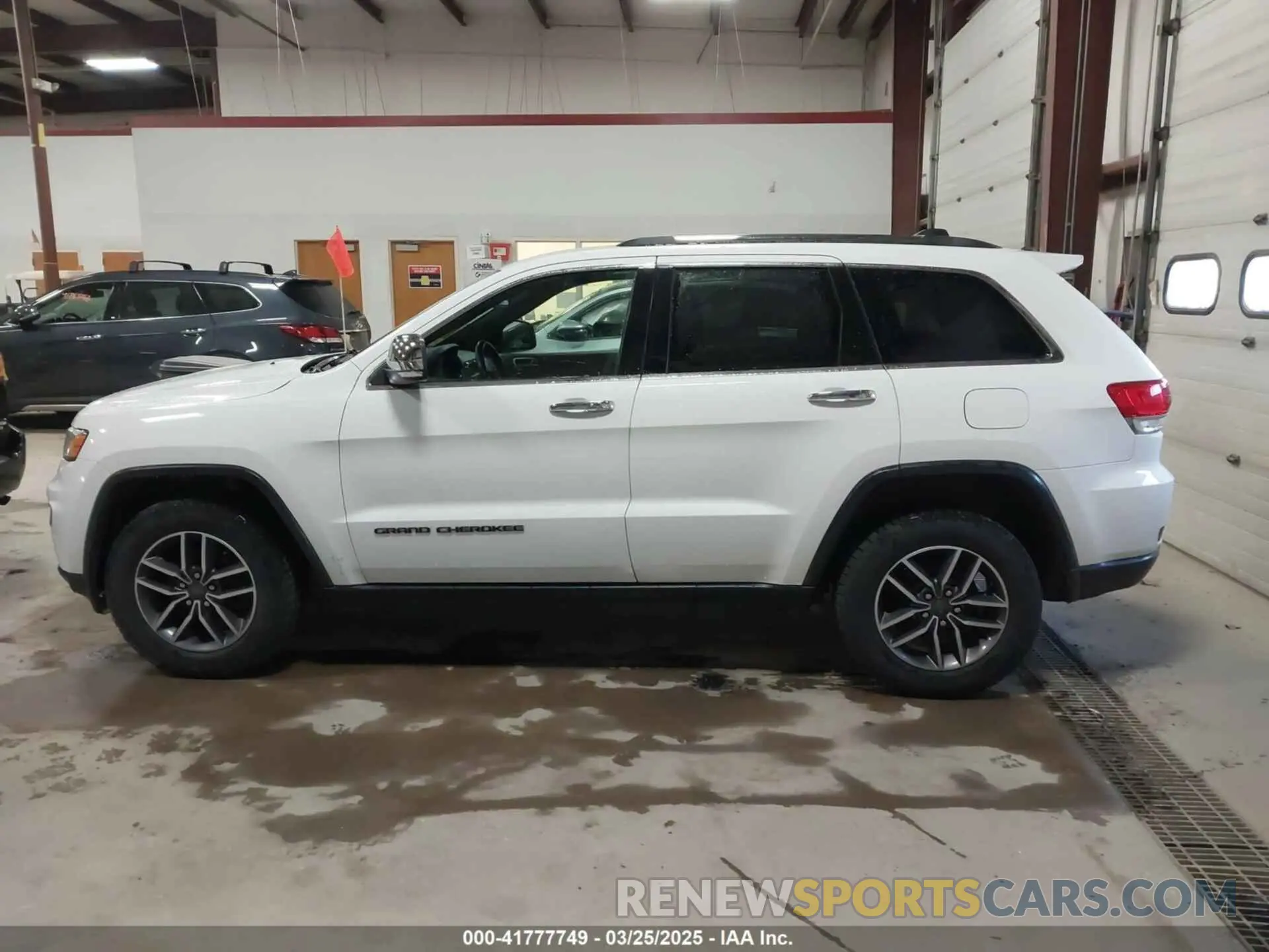 14 fotografías del automóvil dañado 1C4RJFBG5KC636030 JEEP GRAND CHEROKEE 2019