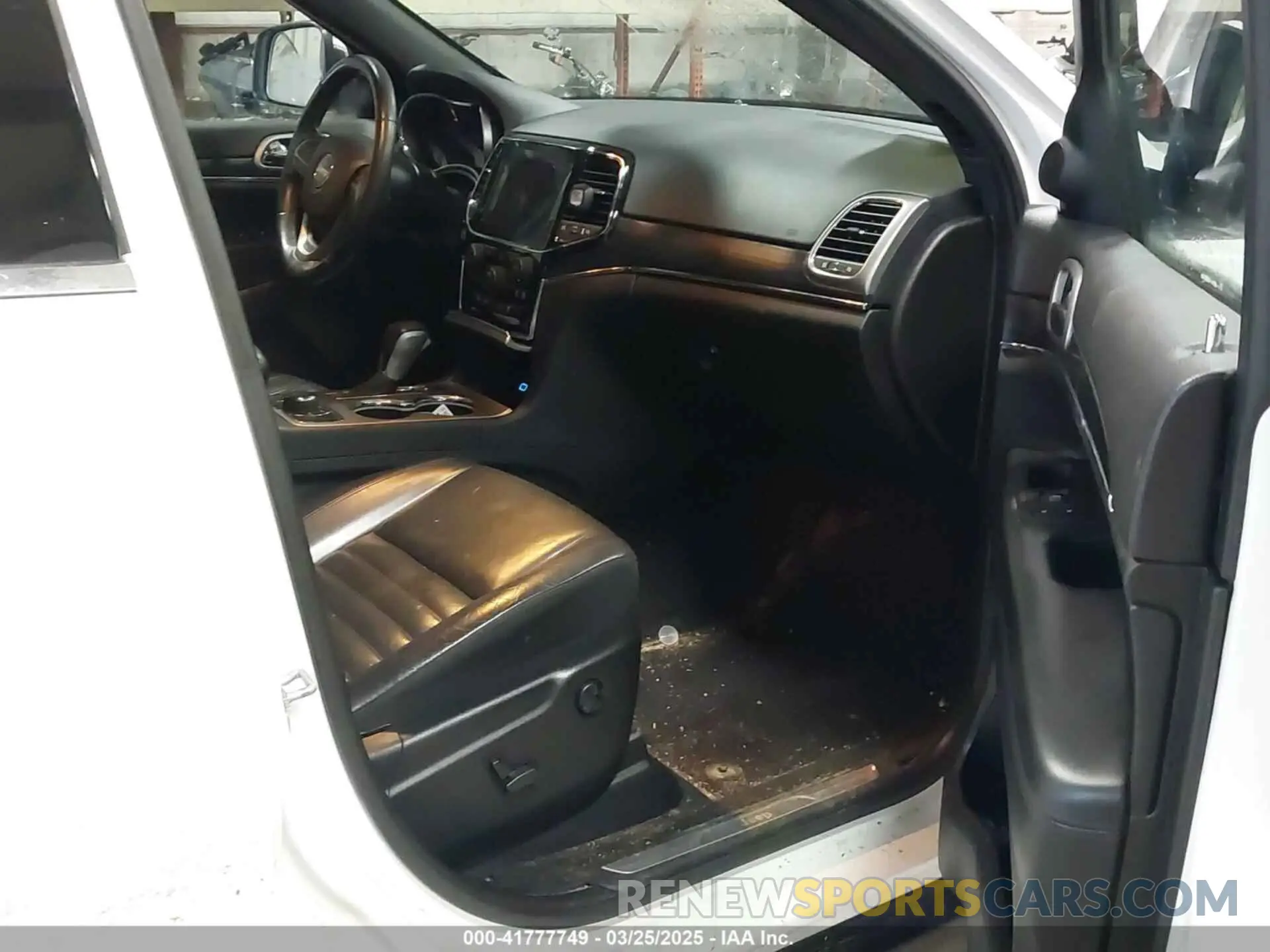 5 fotografías del automóvil dañado 1C4RJFBG5KC636030 JEEP GRAND CHEROKEE 2019