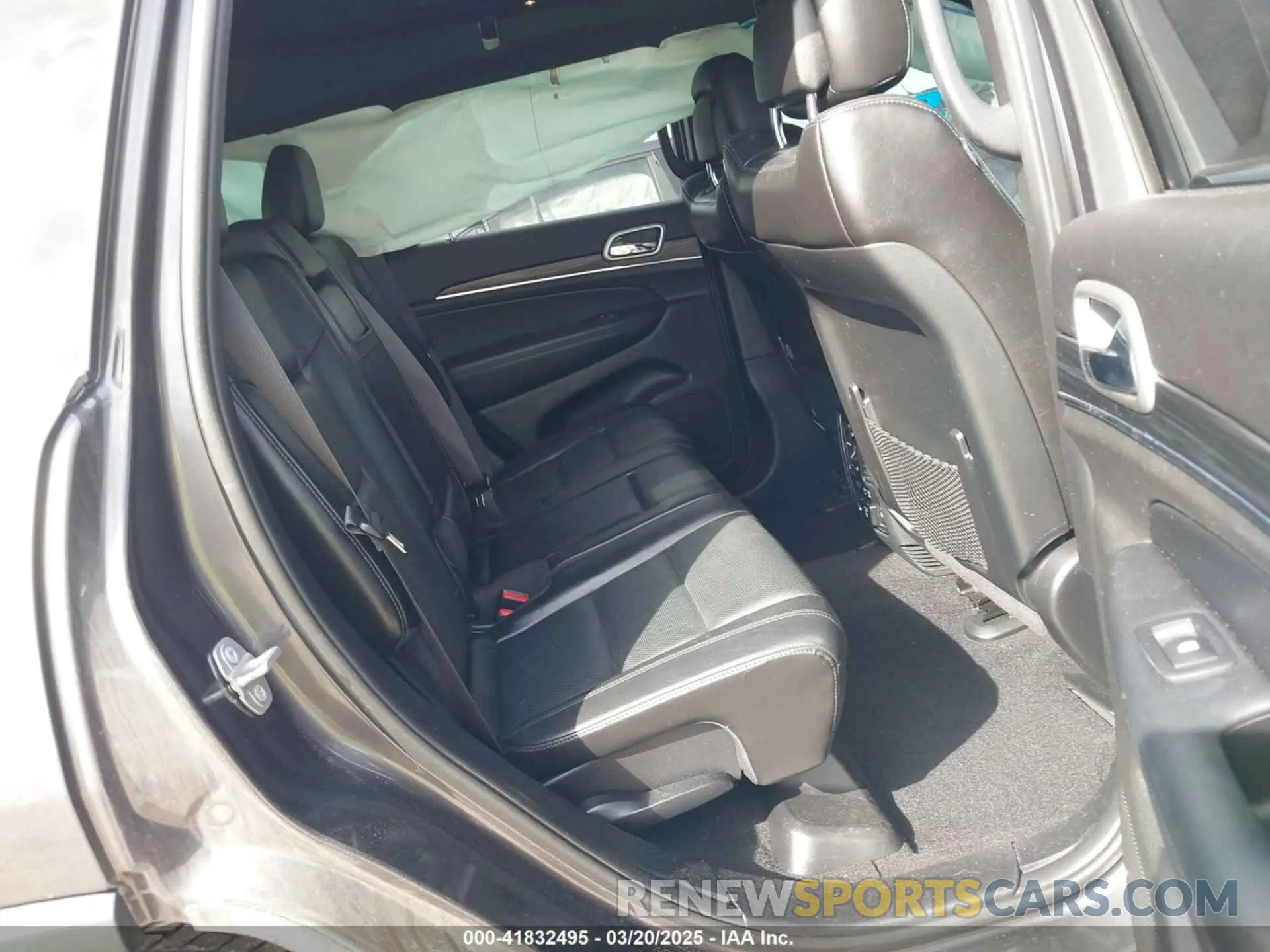 8 fotografías del automóvil dañado 1C4RJFBG5KC823767 JEEP GRAND CHEROKEE 2019