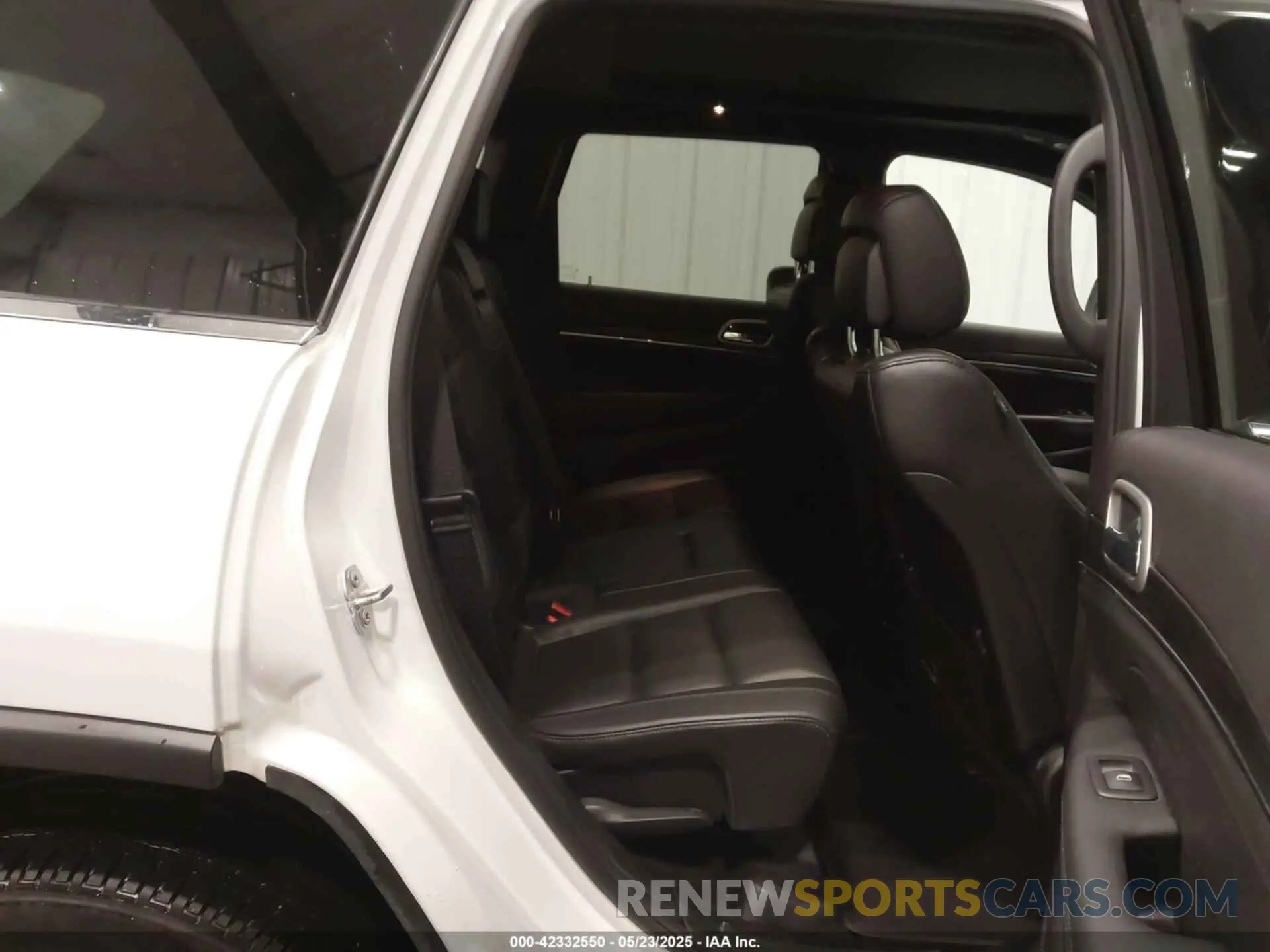 8 fotografías del automóvil dañado 1C4RJFBG6KC531688 JEEP GRAND CHEROKEE 2019